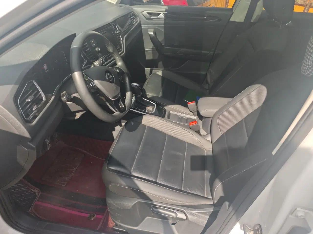 Volkswagen T-ROC 2020 280TSI DSG Two-Wheel Drive Comfort Version — миниатюра 16