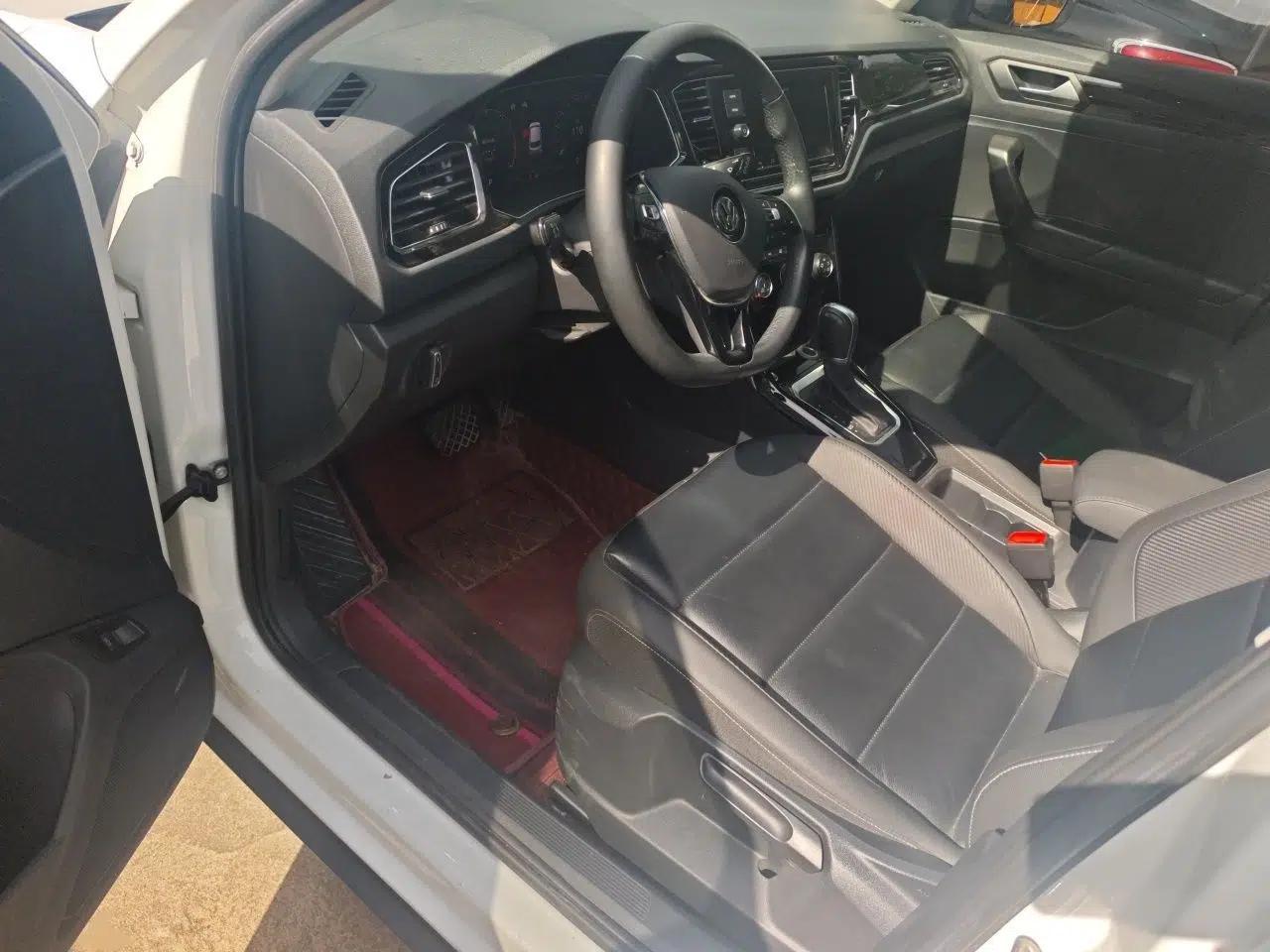 Volkswagen T-ROC 2020 280TSI DSG Two-Wheel Drive Comfort Version — миниатюра 17