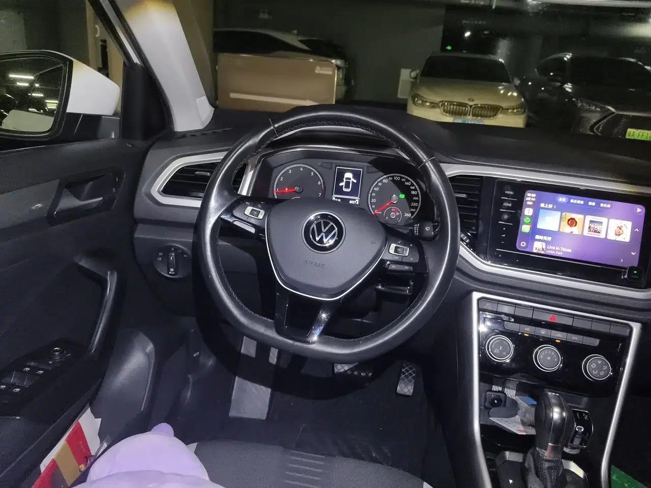 Volkswagen T-ROC 2021 280TSI DSG Two-Wheel Drive Elite Connect Edition — миниатюра 11