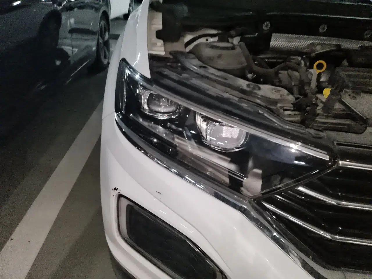 Volkswagen T-ROC 2021 280TSI DSG Two-Wheel Drive Elite Connect Edition — миниатюра 7