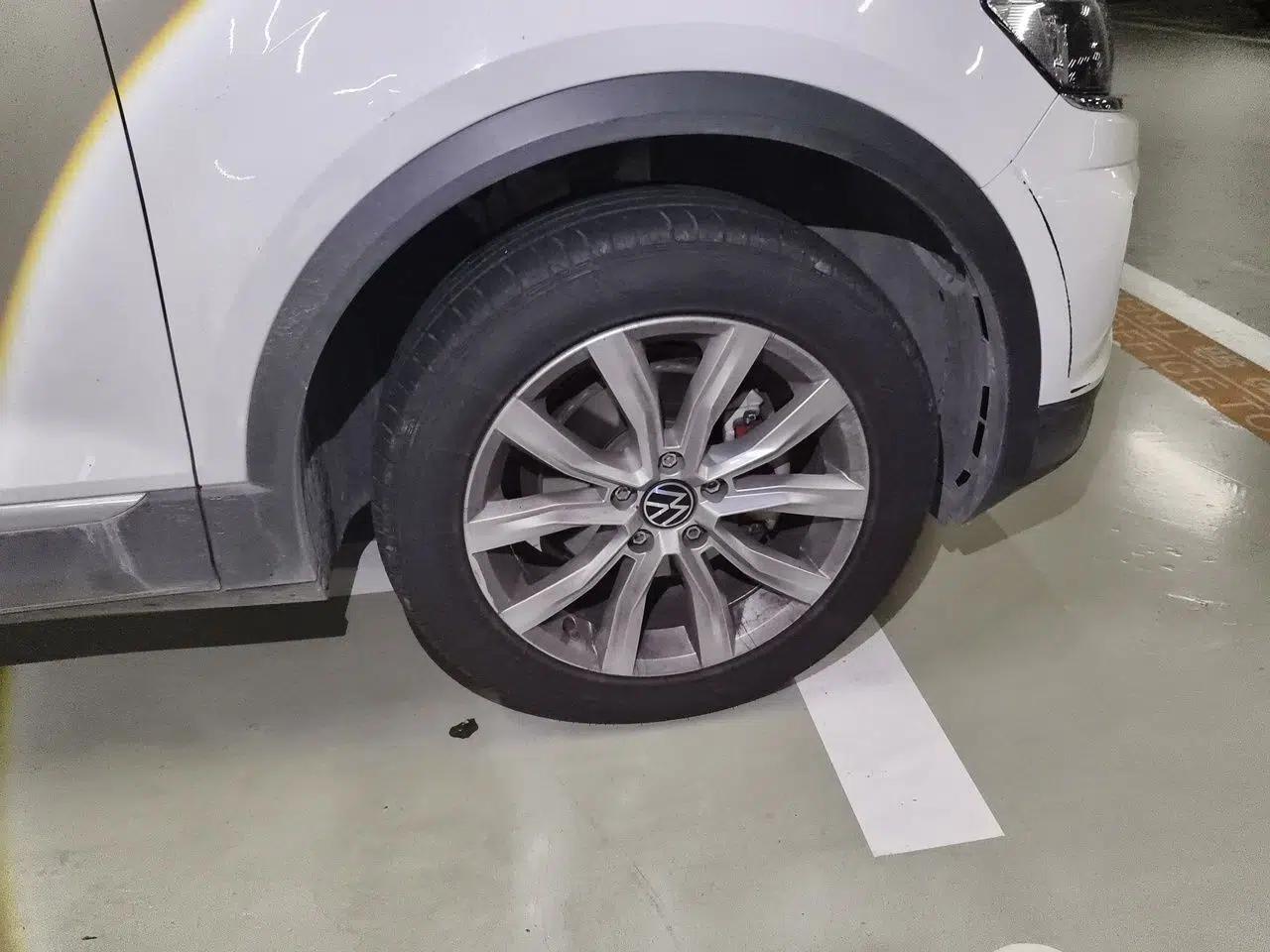 Volkswagen T-ROC 2021 280TSI DSG Two-Wheel Drive Elite Connect Edition — миниатюра 8