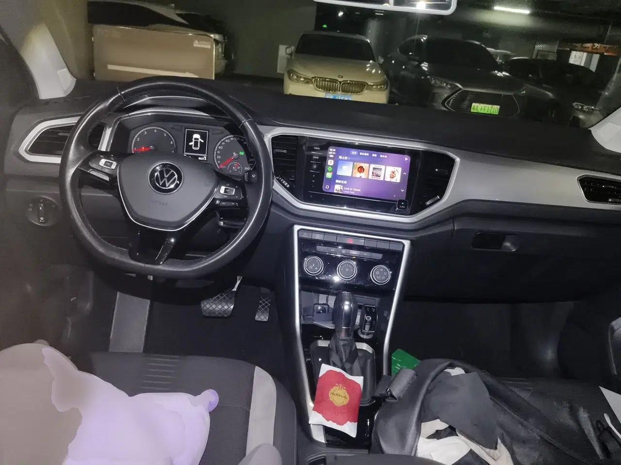 Volkswagen T-ROC 2021 280TSI DSG Two-Wheel Drive Elite Connect Edition — миниатюра 10