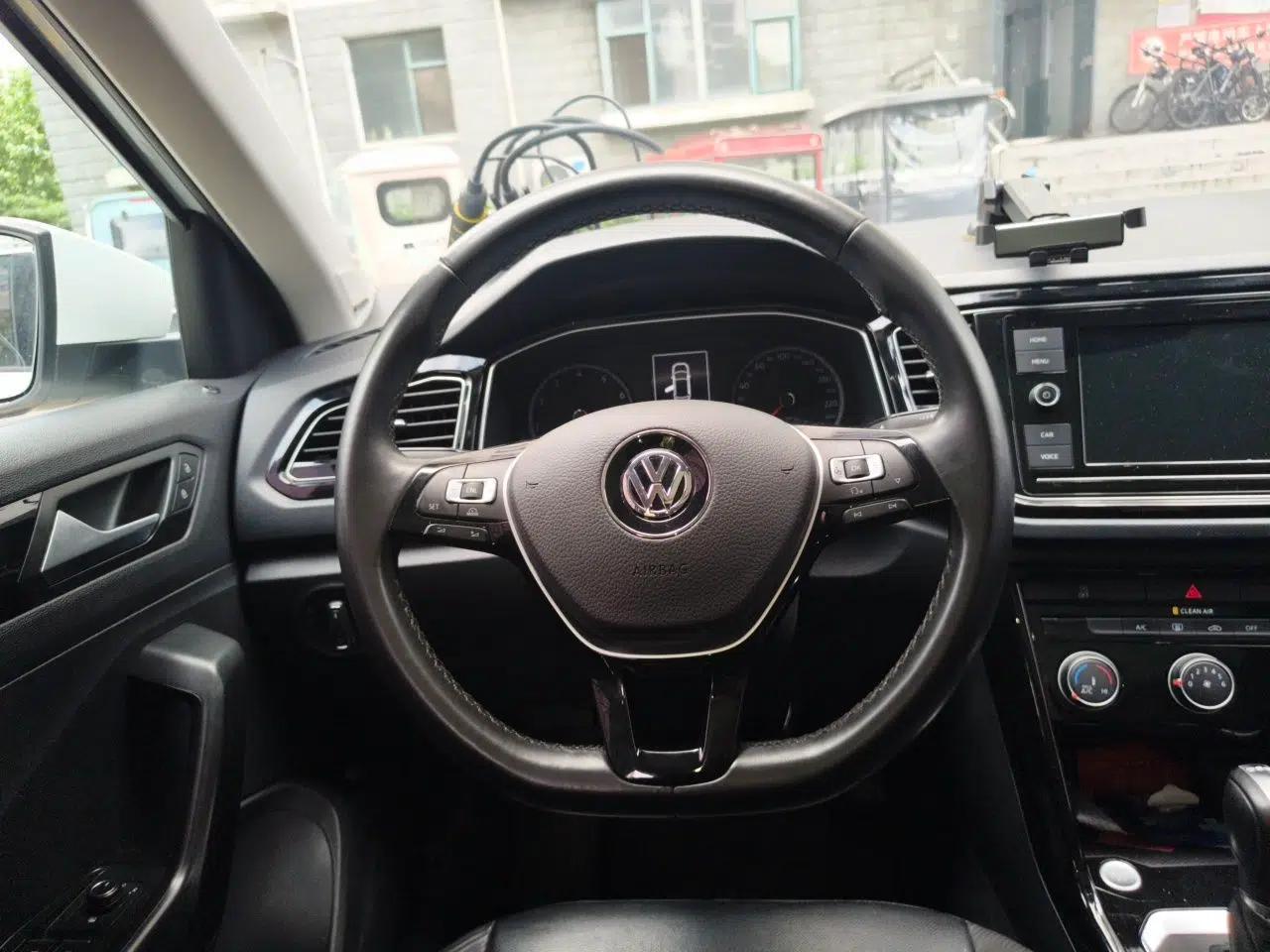 Volkswagen T-ROC 2019 280TSI DSG Two-Wheel Drive Comfort Version China VI Standard — миниатюра 11