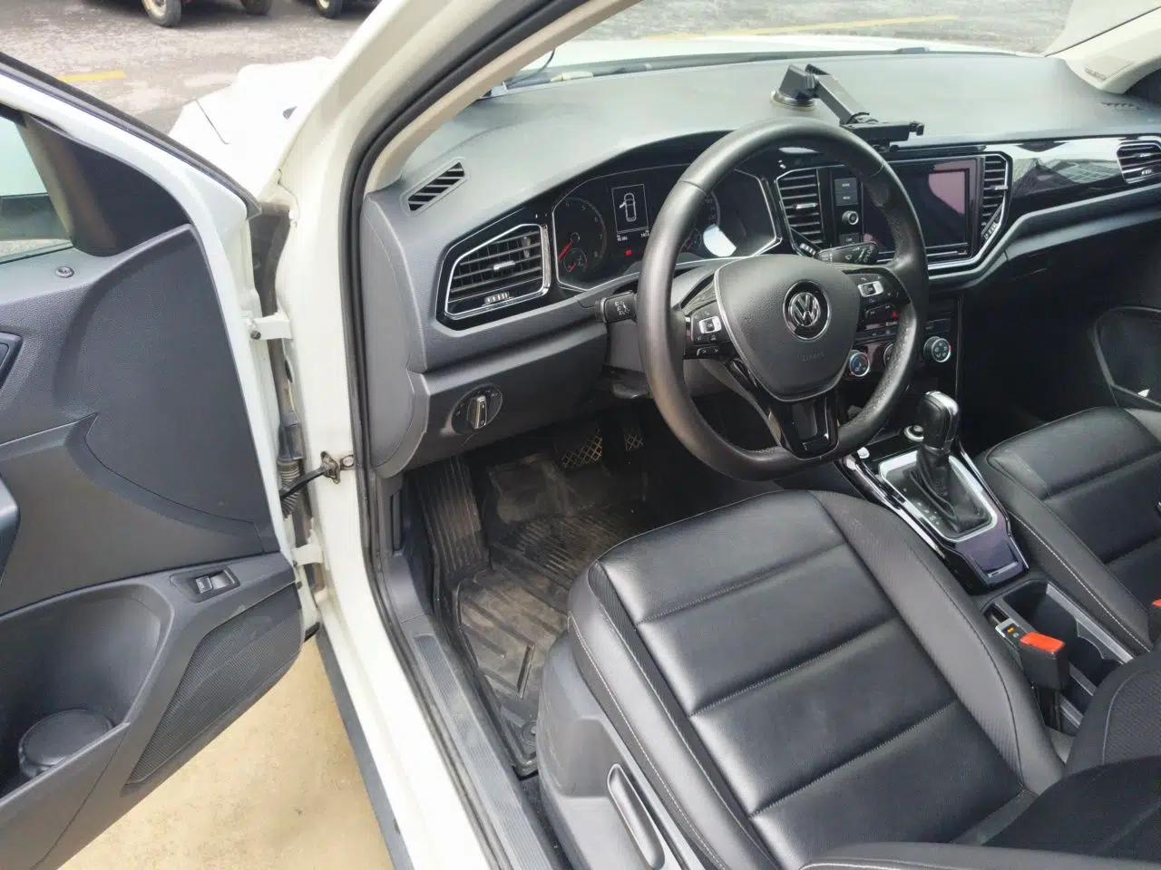 Volkswagen T-ROC 2019 280TSI DSG Two-Wheel Drive Comfort Version China VI Standard — миниатюра 17