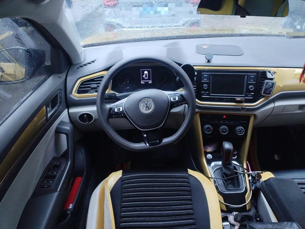 Volkswagen T-ROC 2018 280TSI DSG Two-Wheel-Drive Comfort Version China V Standard — миниатюра 11