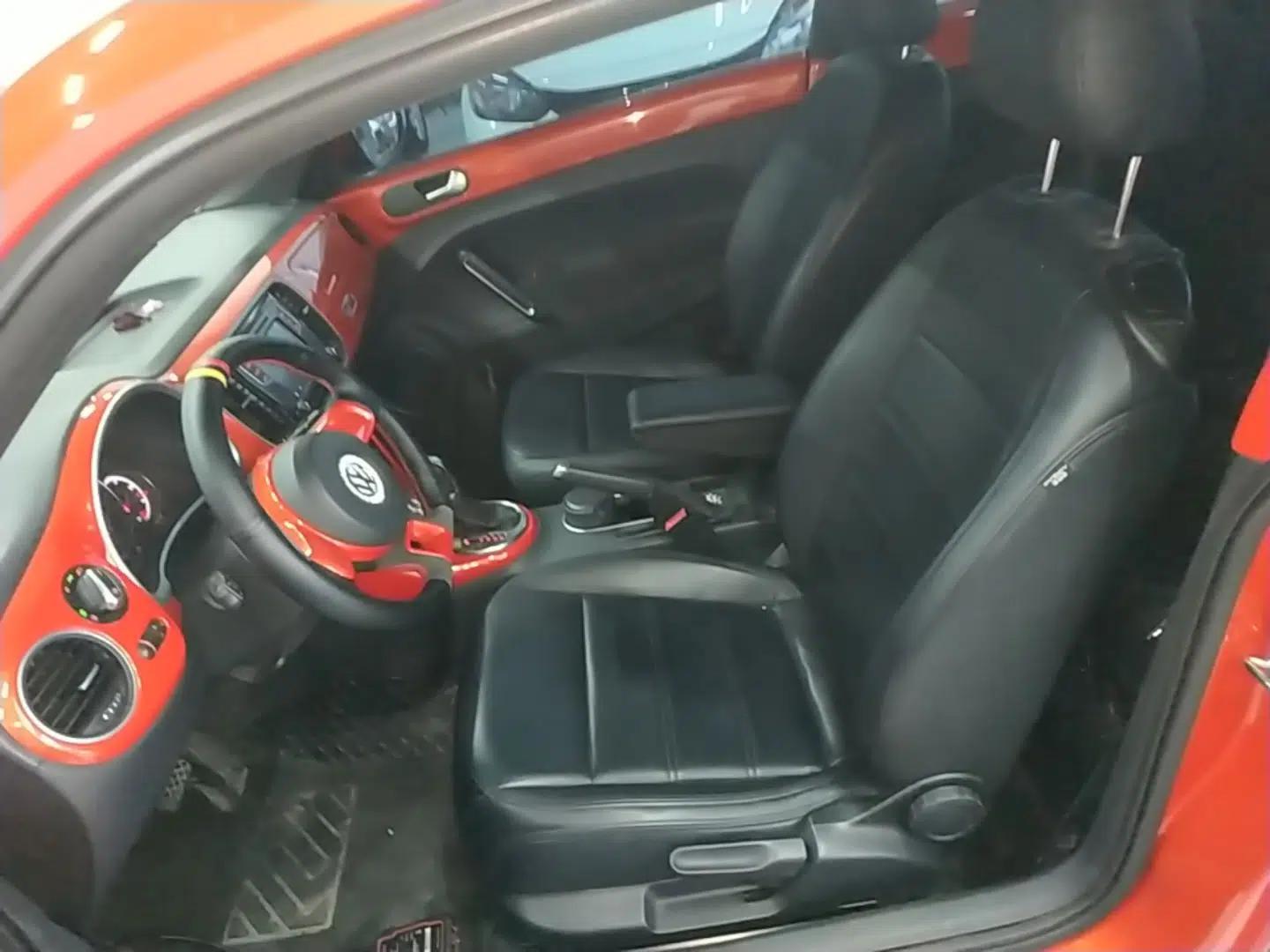 Volkswagen Beetle 2017 180TSI Yile Edition — миниатюра 18