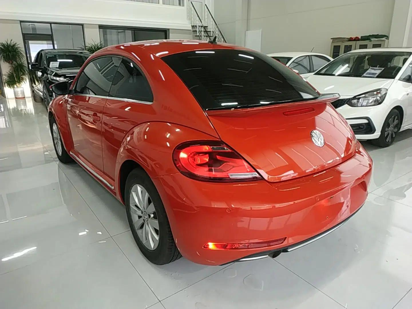 Volkswagen Beetle 2017 180TSI Yile Edition — миниатюра 4