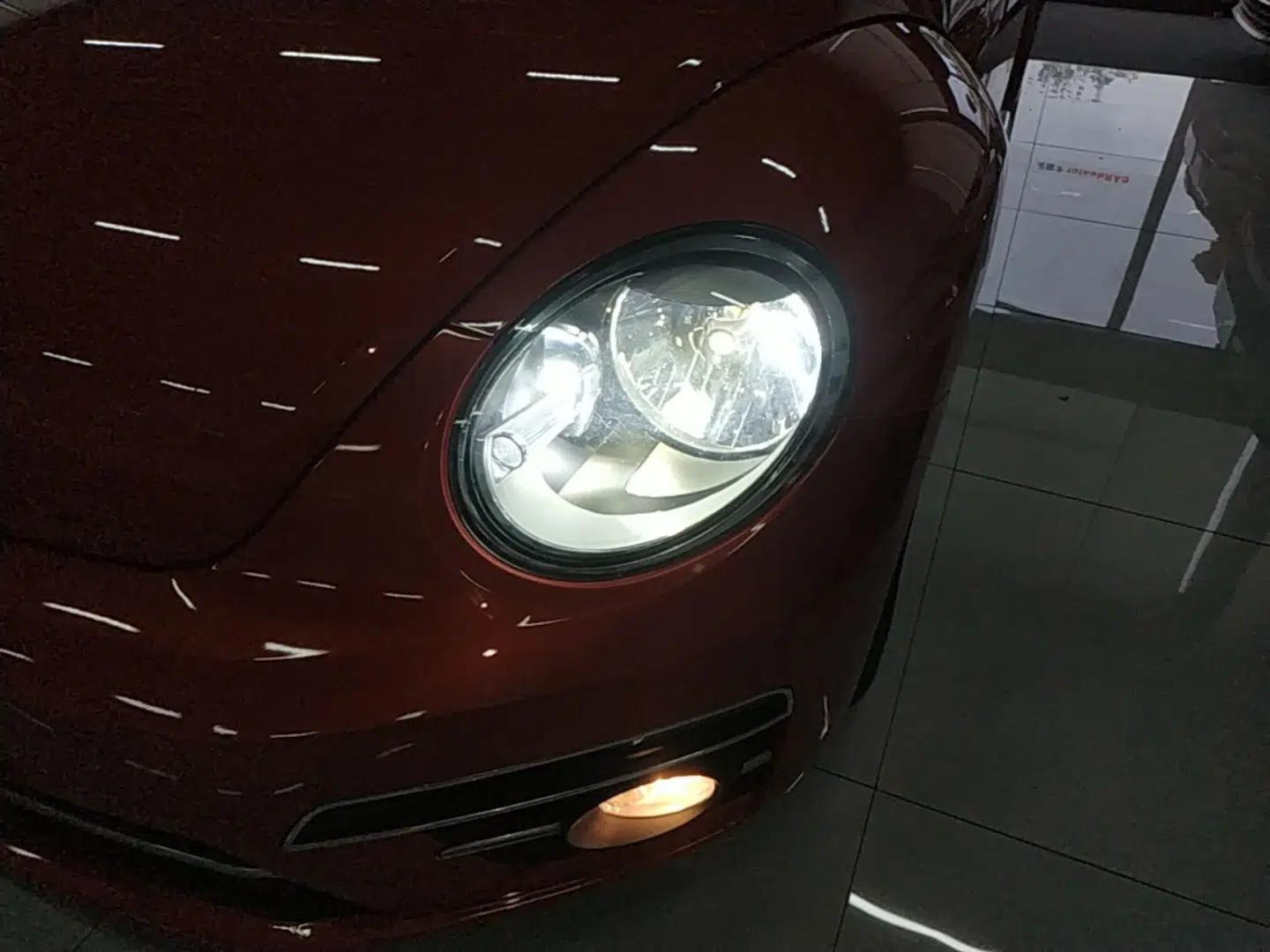 Volkswagen Beetle 2017 180TSI Yile Edition — миниатюра 9