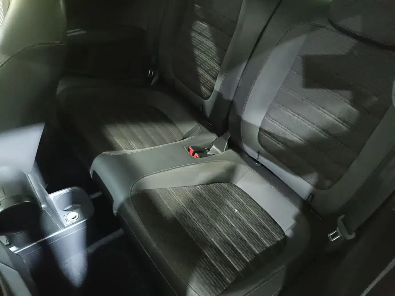 Volkswagen Beetle 2013 1.4TSI Fender Rock Edition — миниатюра 20