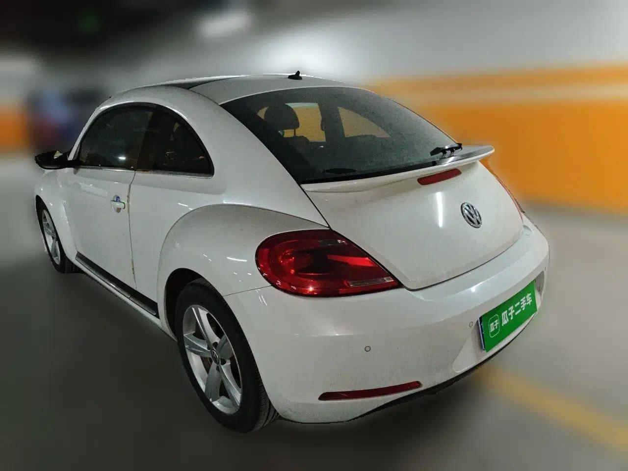 Volkswagen Beetle 2013 1.4TSI Luxury Model — миниатюра 4