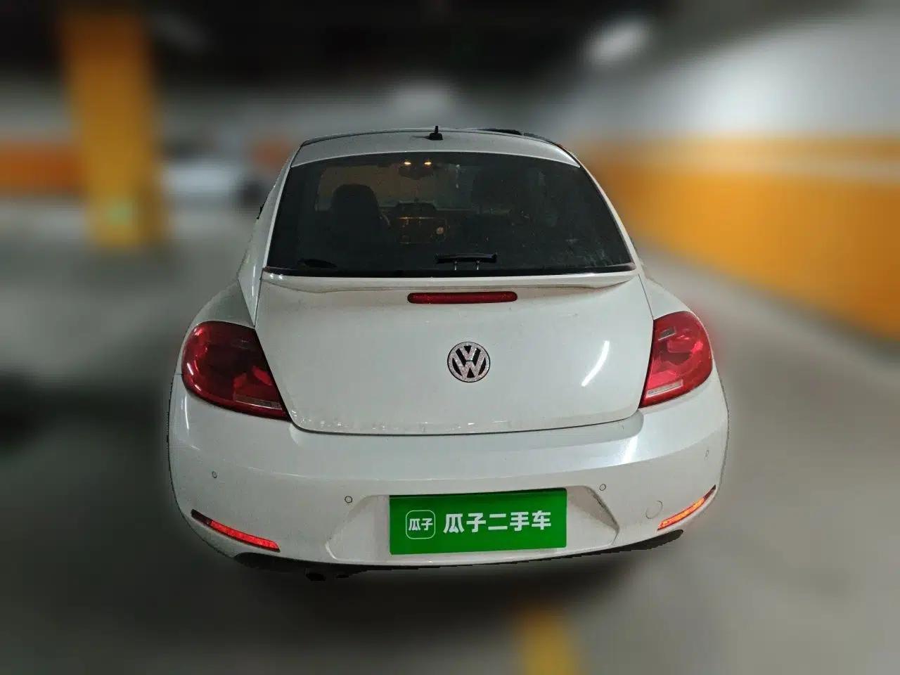 Volkswagen Beetle 2013 1.4TSI Luxury Model — миниатюра 5