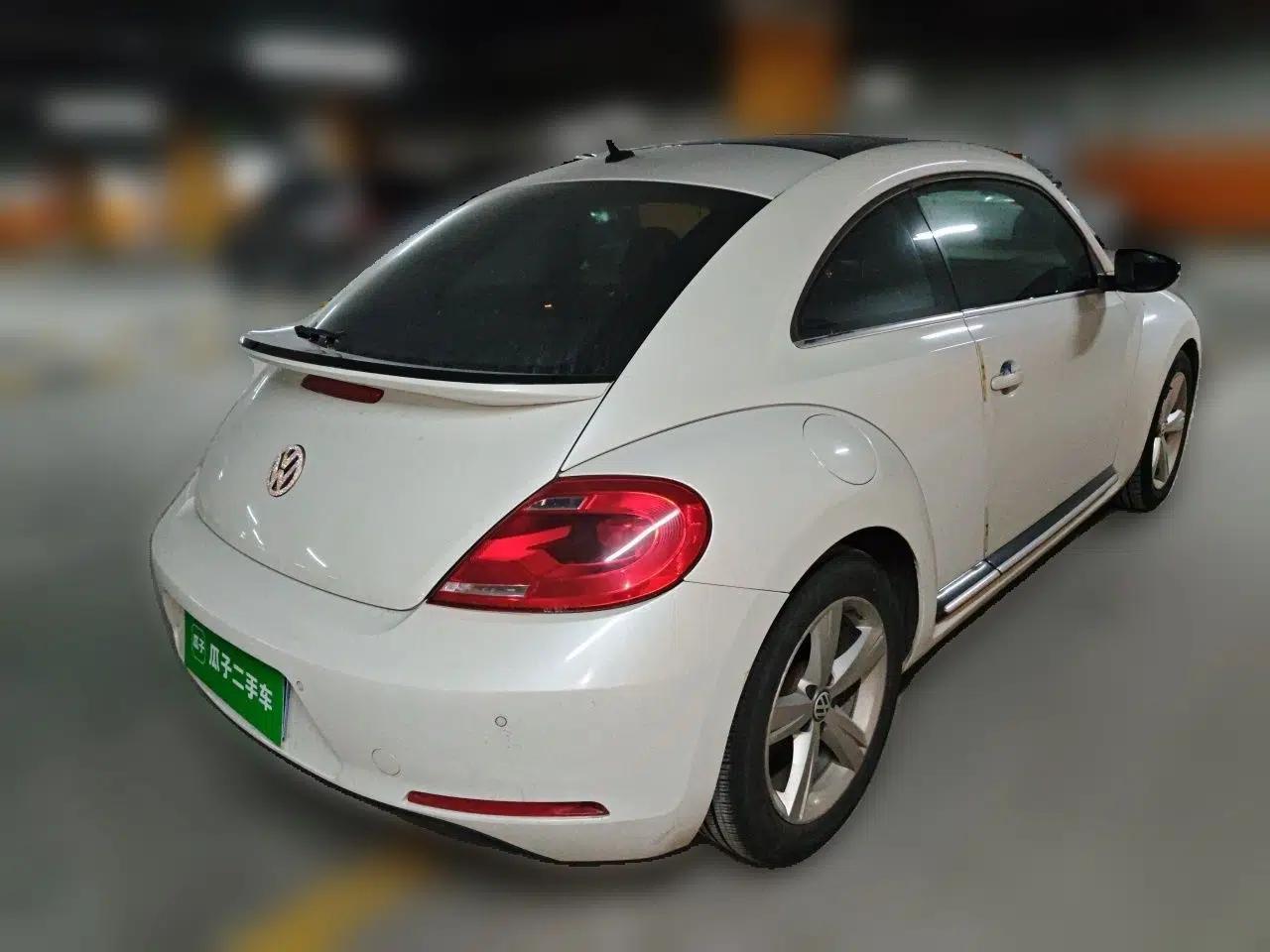 Volkswagen Beetle 2013 1.4TSI Luxury Model — миниатюра 6