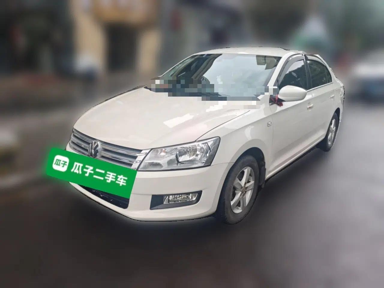 Volkswagen Santana 2015 1.4L Manual Fashion Edition — миниатюра 1