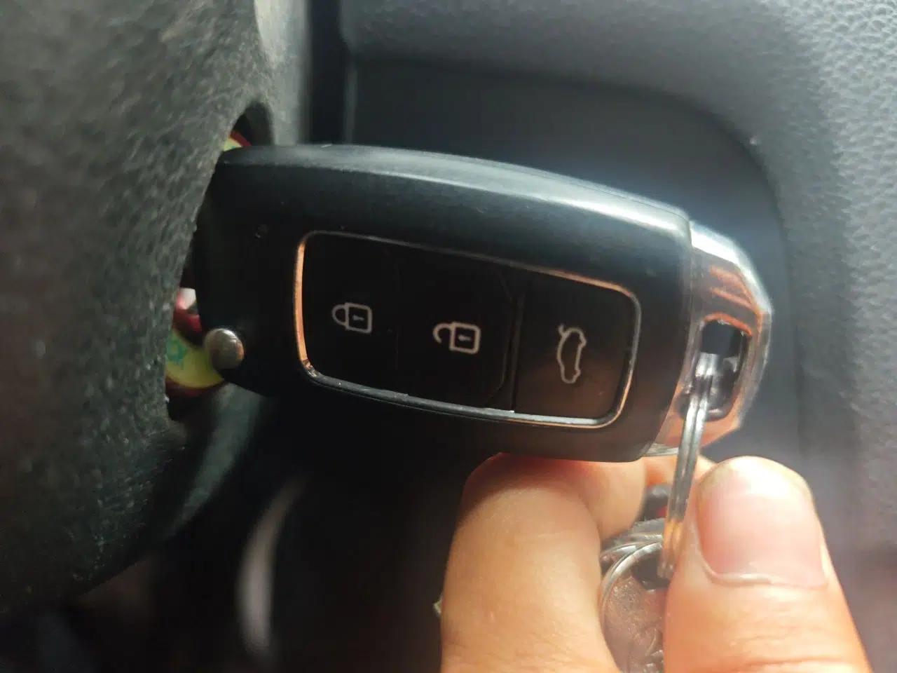 Volkswagen Santana 2015 1.4L Manual Fashion Edition — миниатюра 9