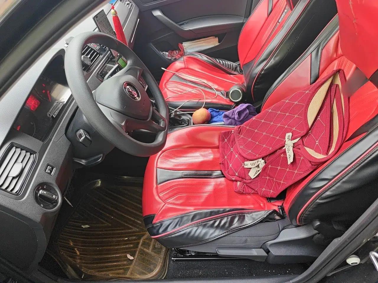 Volkswagen Santana 2021 1.5L Automatic Fashion Edition — миниатюра 16