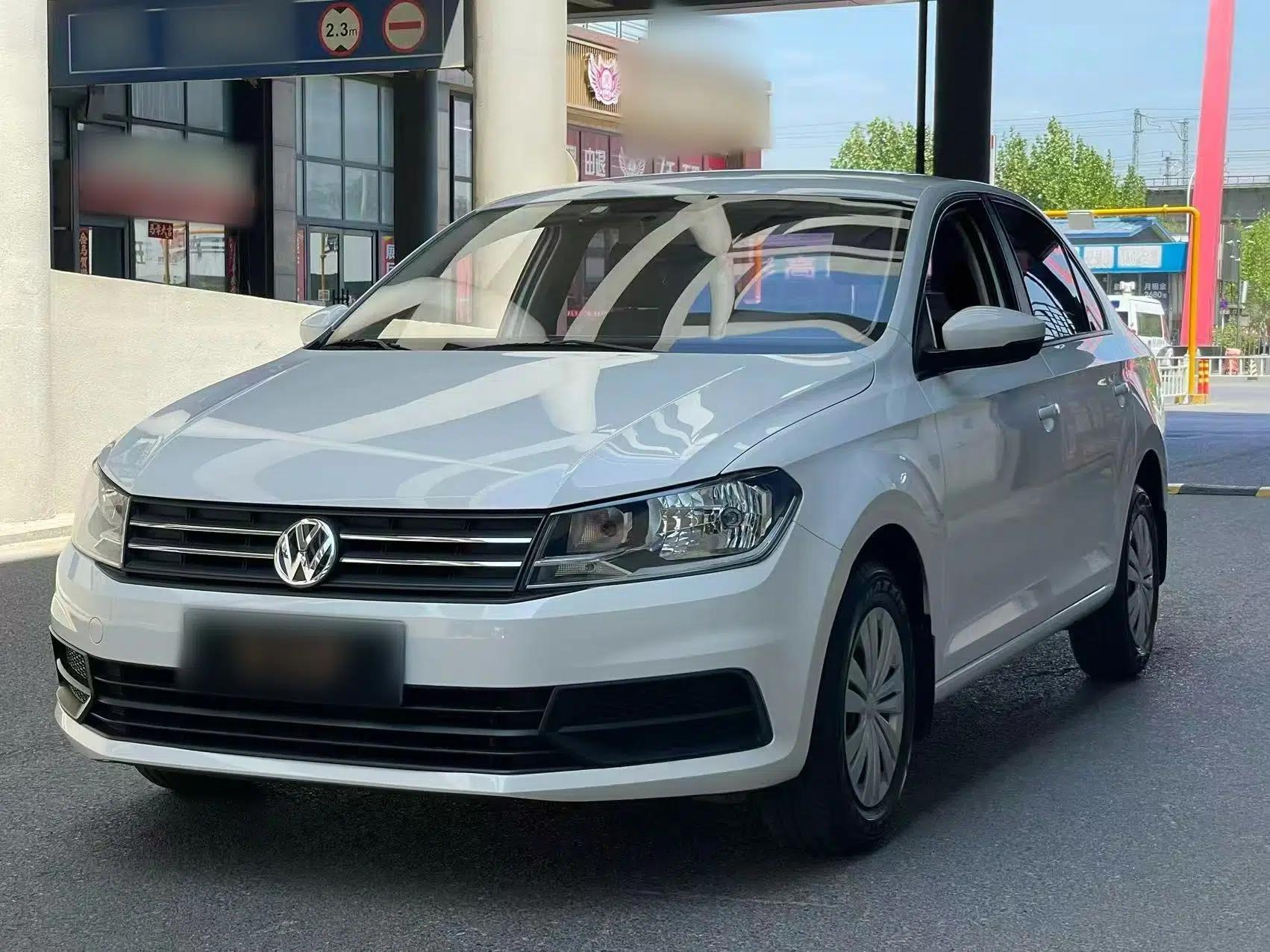Volkswagen Santana 2021 1.5L Manual Fashion Edition — миниатюра 1