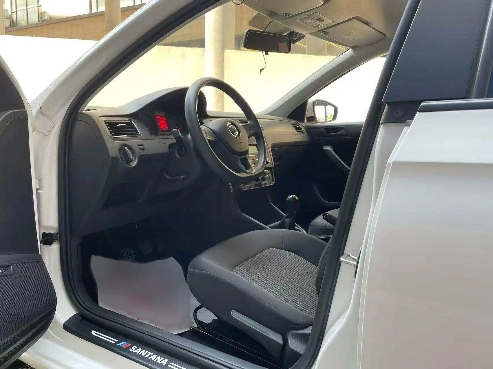 Volkswagen Santana 2021 1.5L Manual Fashion Edition — миниатюра 12