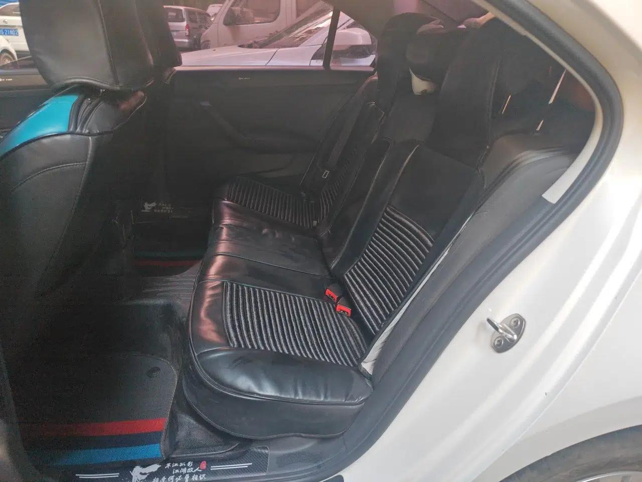 Volkswagen Santana 2021 1.5L Manual Fashion Edition — миниатюра 18