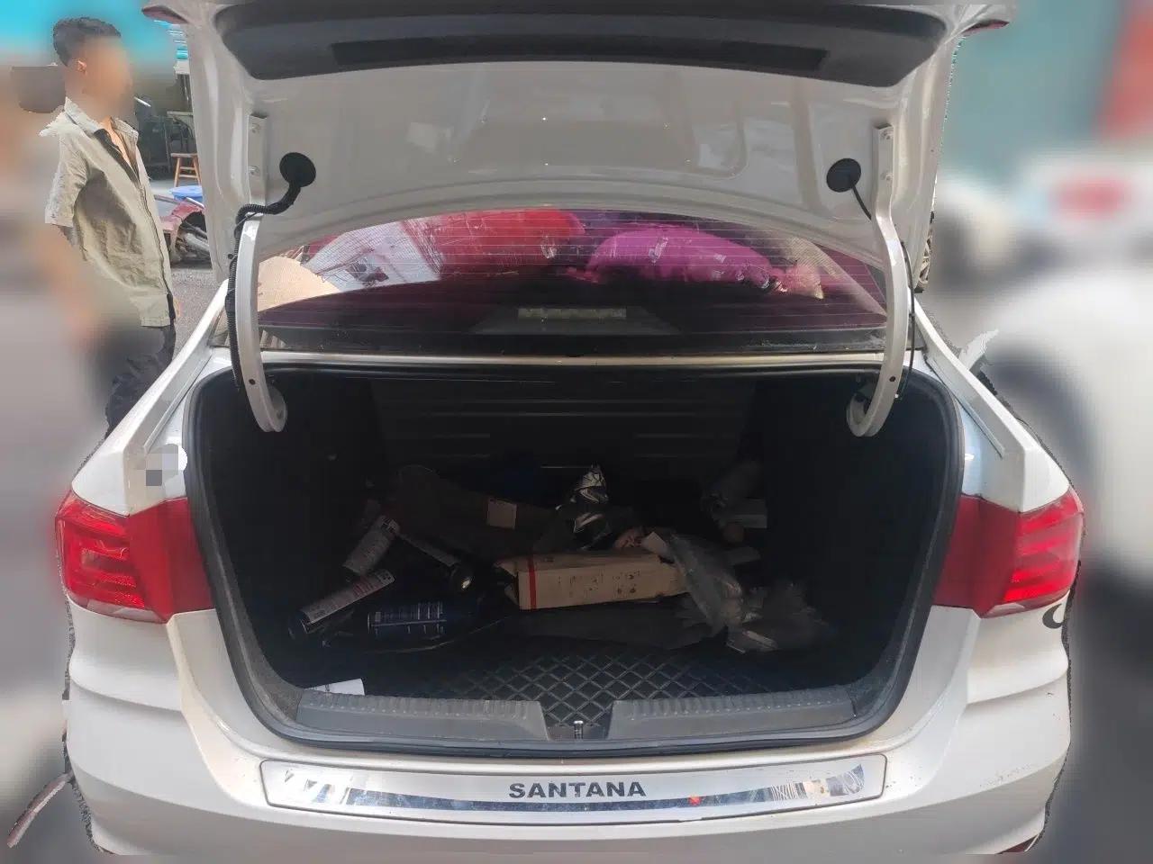 Volkswagen Santana 2021 1.5L Manual Fashion Edition — миниатюра 20