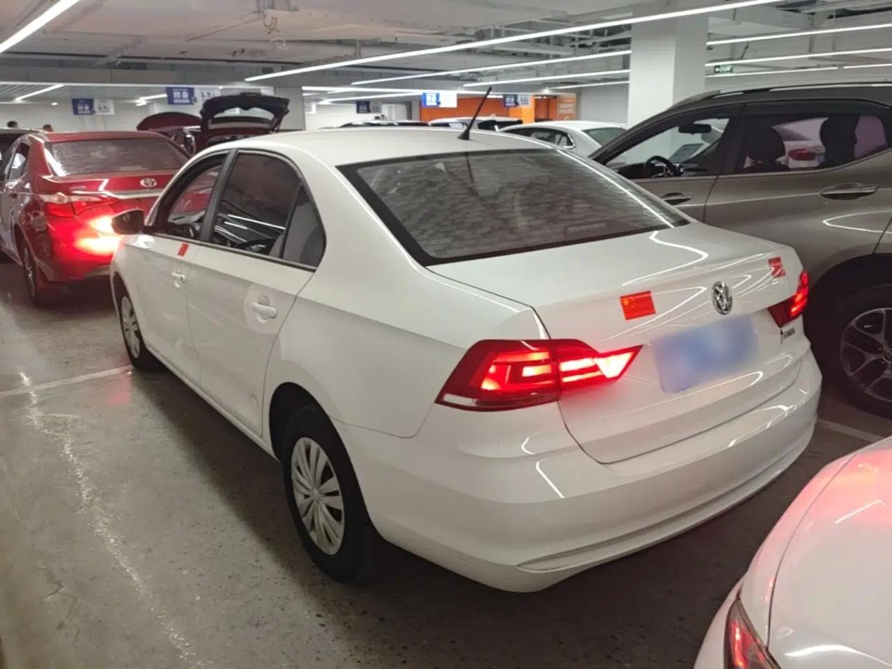 Volkswagen Santana 2019 1.5L Automatic Fashion Edition China VI — миниатюра 4