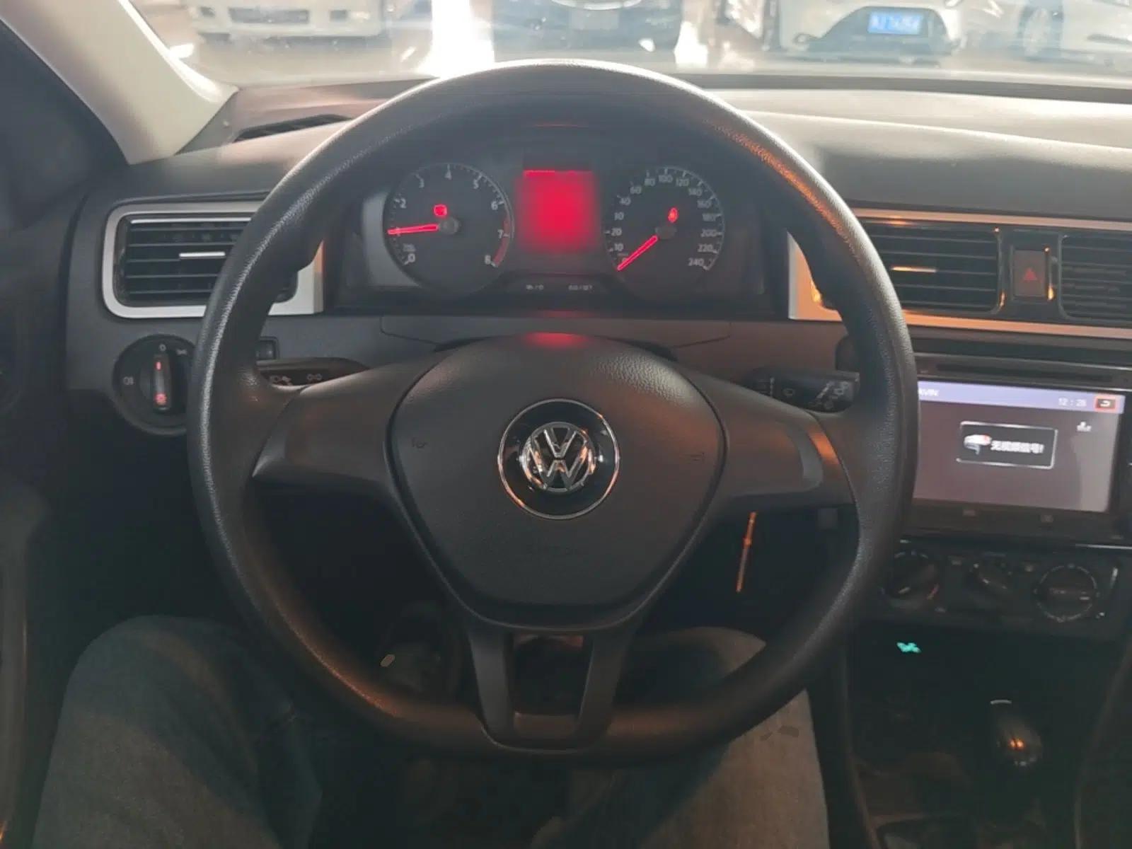 Volkswagen Santana 2015 Haval H6 1.6L Automatic Luxury Model — миниатюра 14