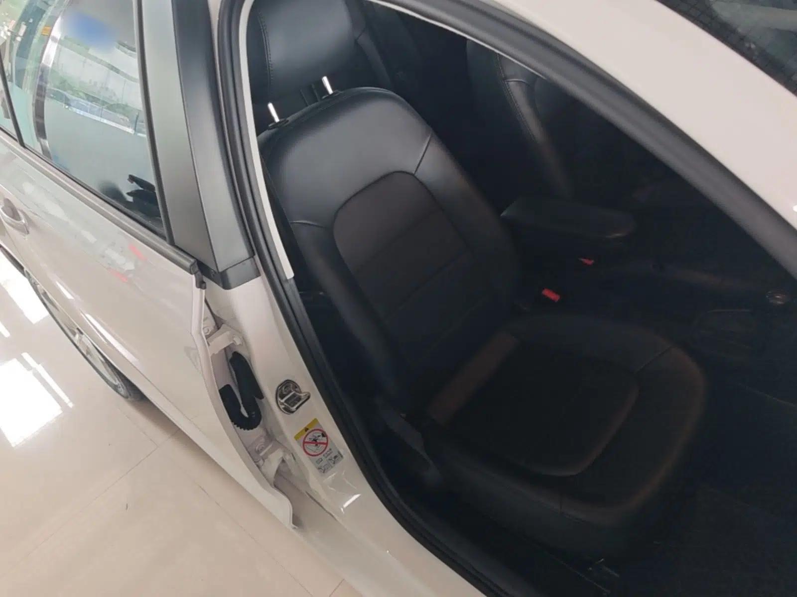 Volkswagen Santana 2015 Haval H6 1.6L Automatic Luxury Model — миниатюра 23