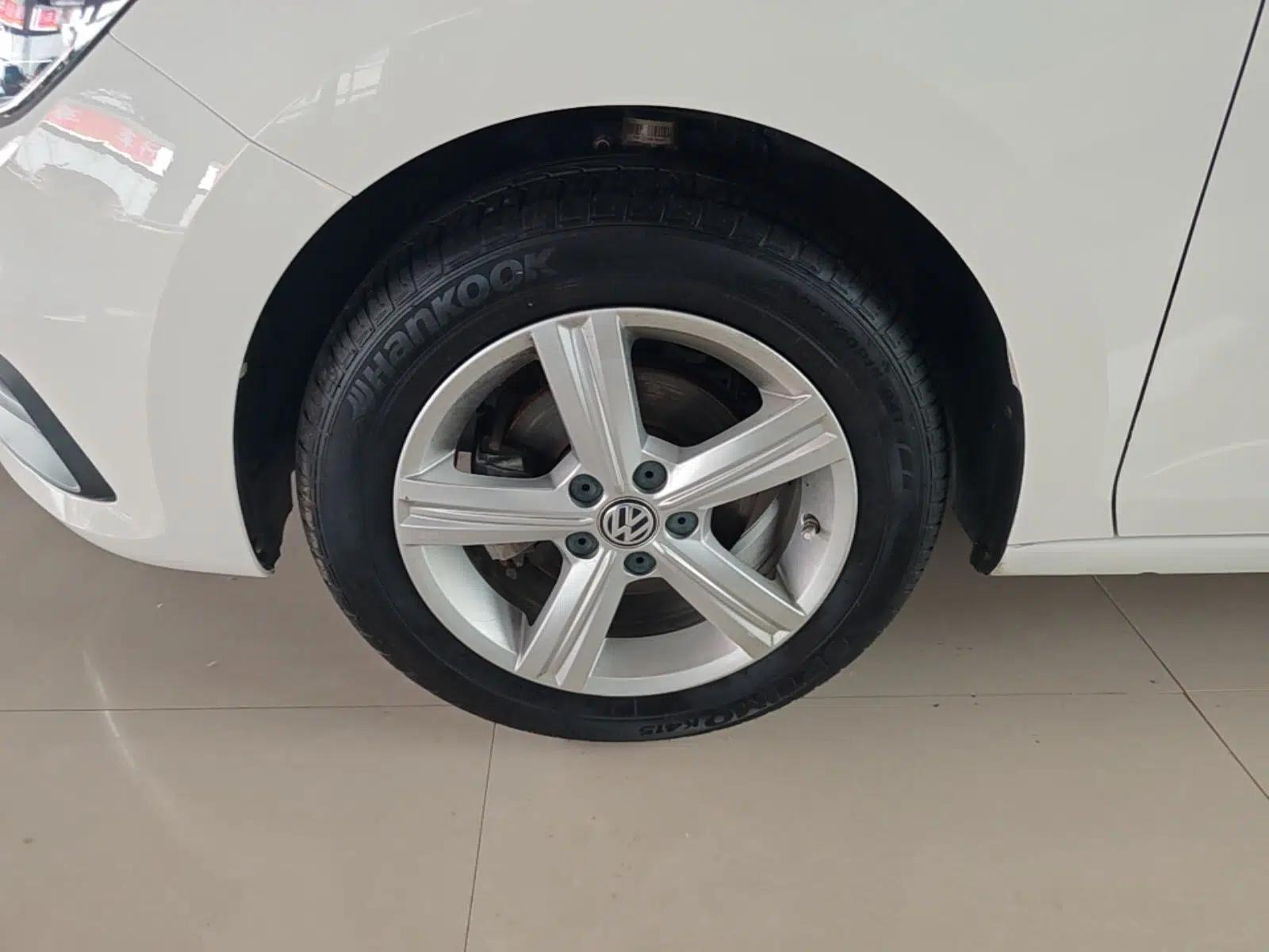 Volkswagen Santana 2015 Haval H6 1.6L Automatic Luxury Model — миниатюра 8