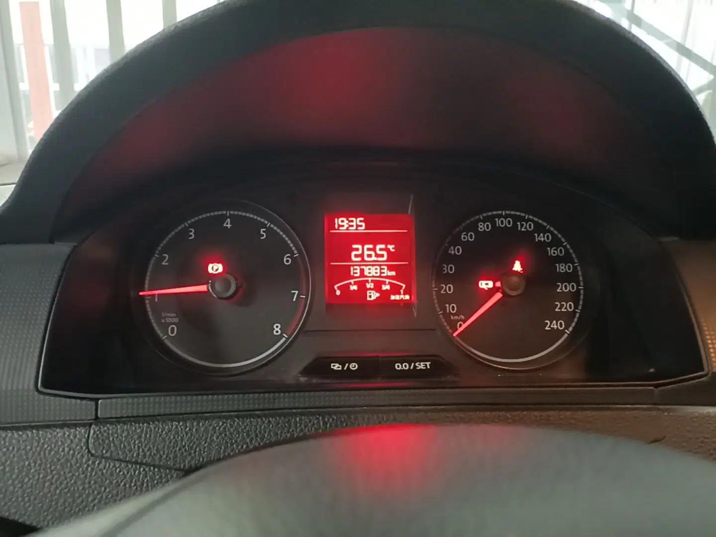 Volkswagen Santana 2016 1.6L Manual Fashion Edition — миниатюра 15