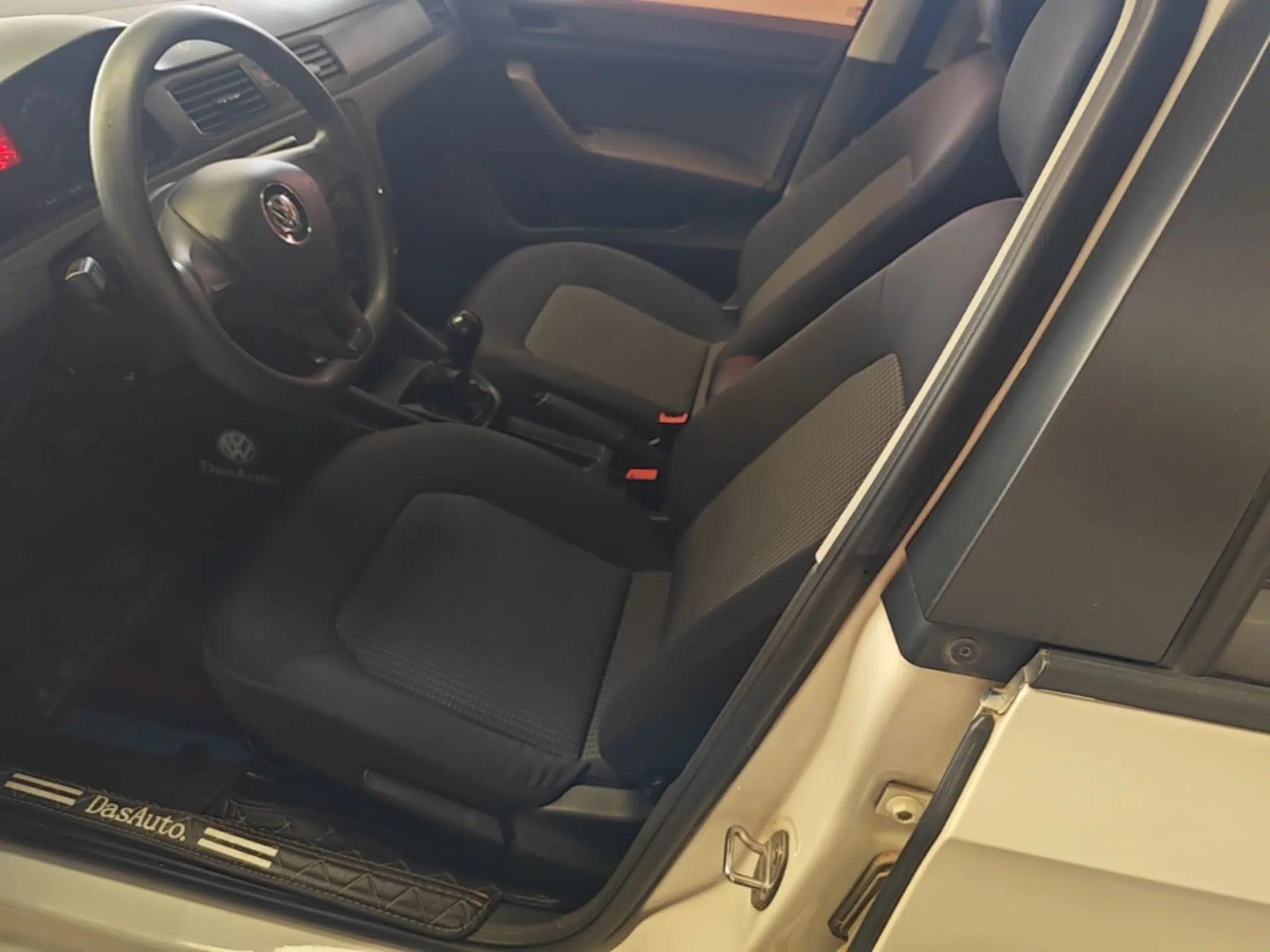 Volkswagen Santana 2016 1.6L Manual Fashion Edition — миниатюра 18