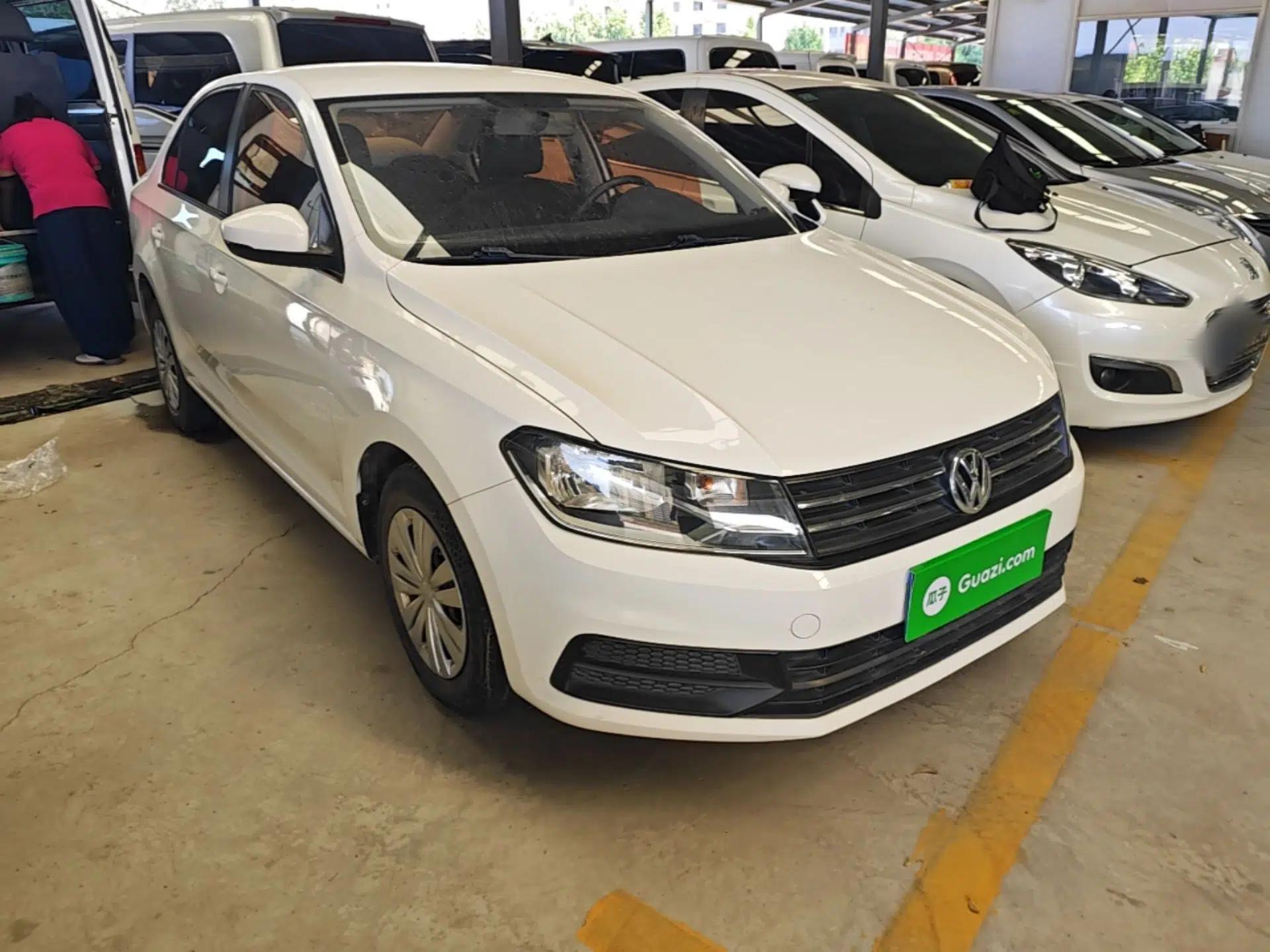 Volkswagen Santana 2016 1.6L Manual Fashion Edition — миниатюра 3