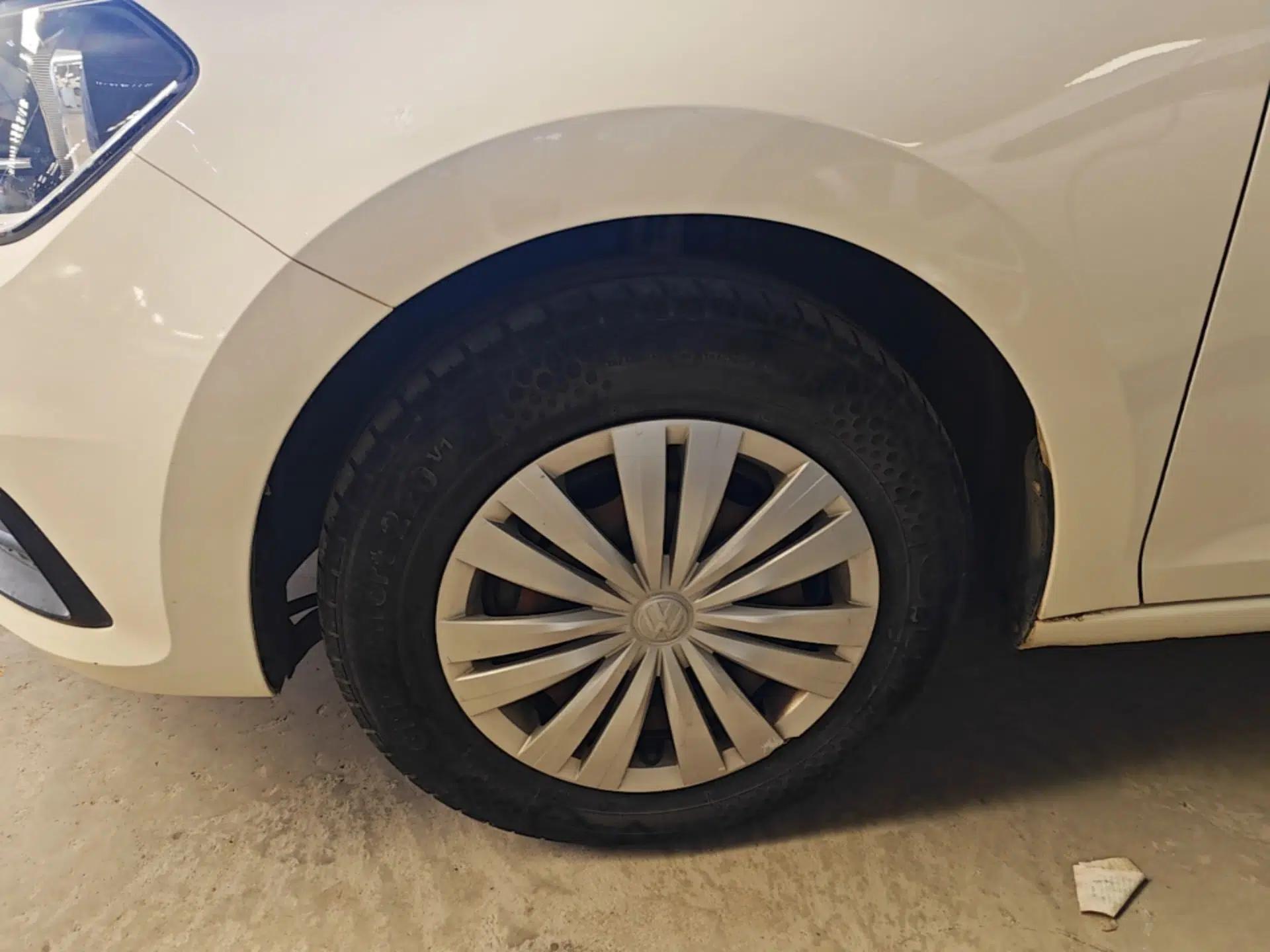 Volkswagen Santana 2016 1.6L Manual Fashion Edition — миниатюра 8