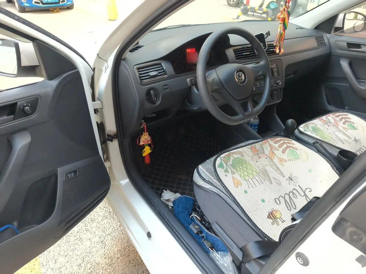 Volkswagen Santana 2021 1.5L Manual Fashion Edition — миниатюра 17