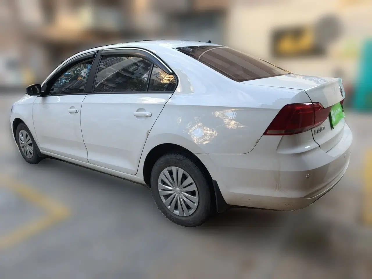 Volkswagen Santana 2021 1.5L Manual Fashion Edition — миниатюра 4
