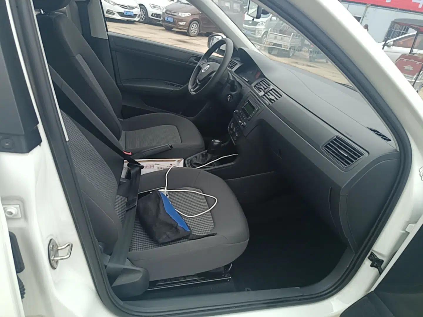 Volkswagen Santana 2019 1.5L Automatic Fashion Edition China VI — миниатюра 23