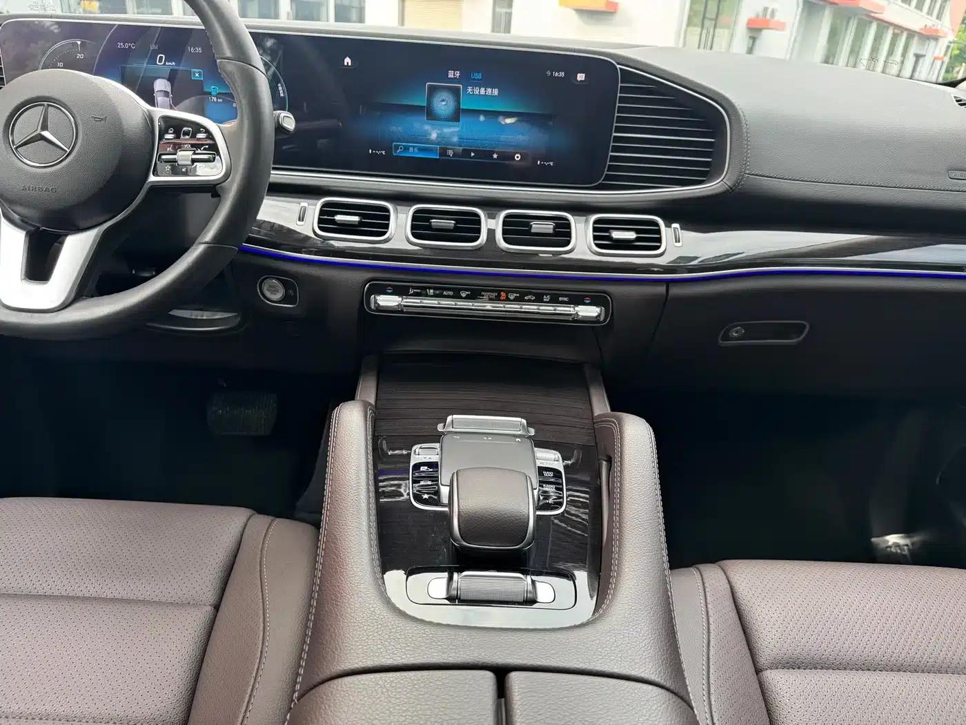 Imported Mercedes-Benz GLE 2020 GLE 350 4MATIC Fashion Model — миниатюра 11