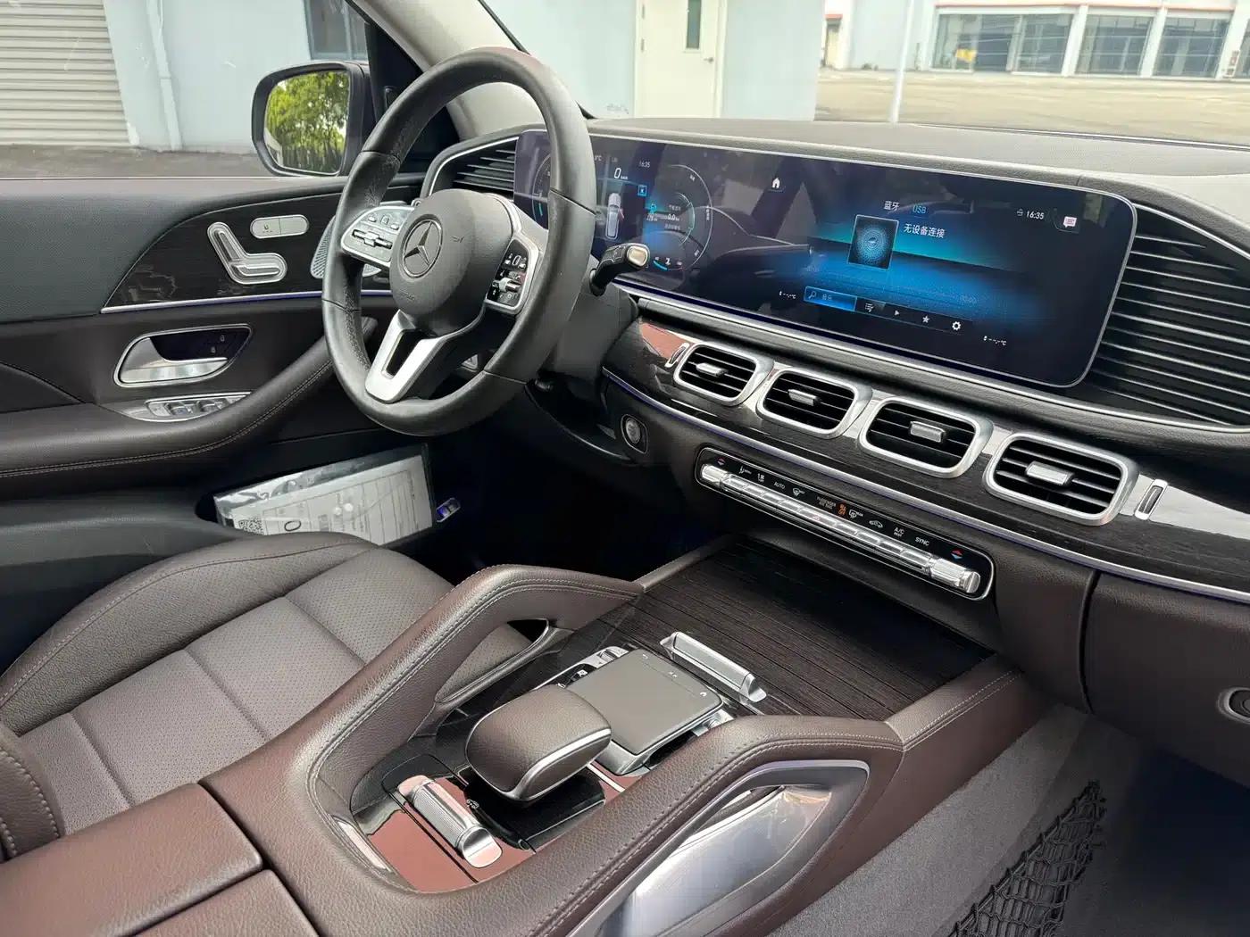 Imported Mercedes-Benz GLE 2020 GLE 350 4MATIC Fashion Model — миниатюра 13