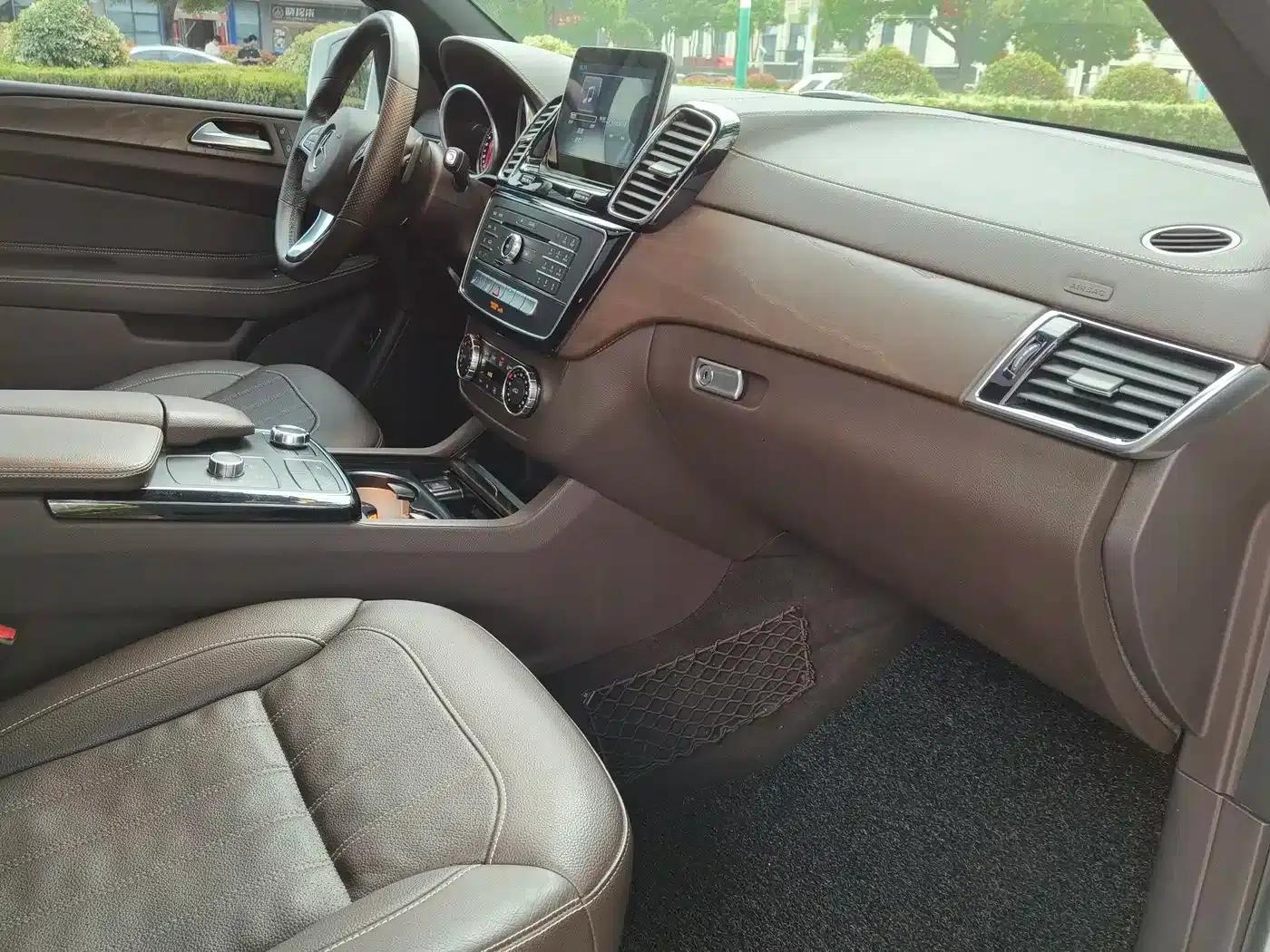 Imported Mercedes-Benz GLE 2018 GLE 400 4MATIC Limited Edition — миниатюра 7