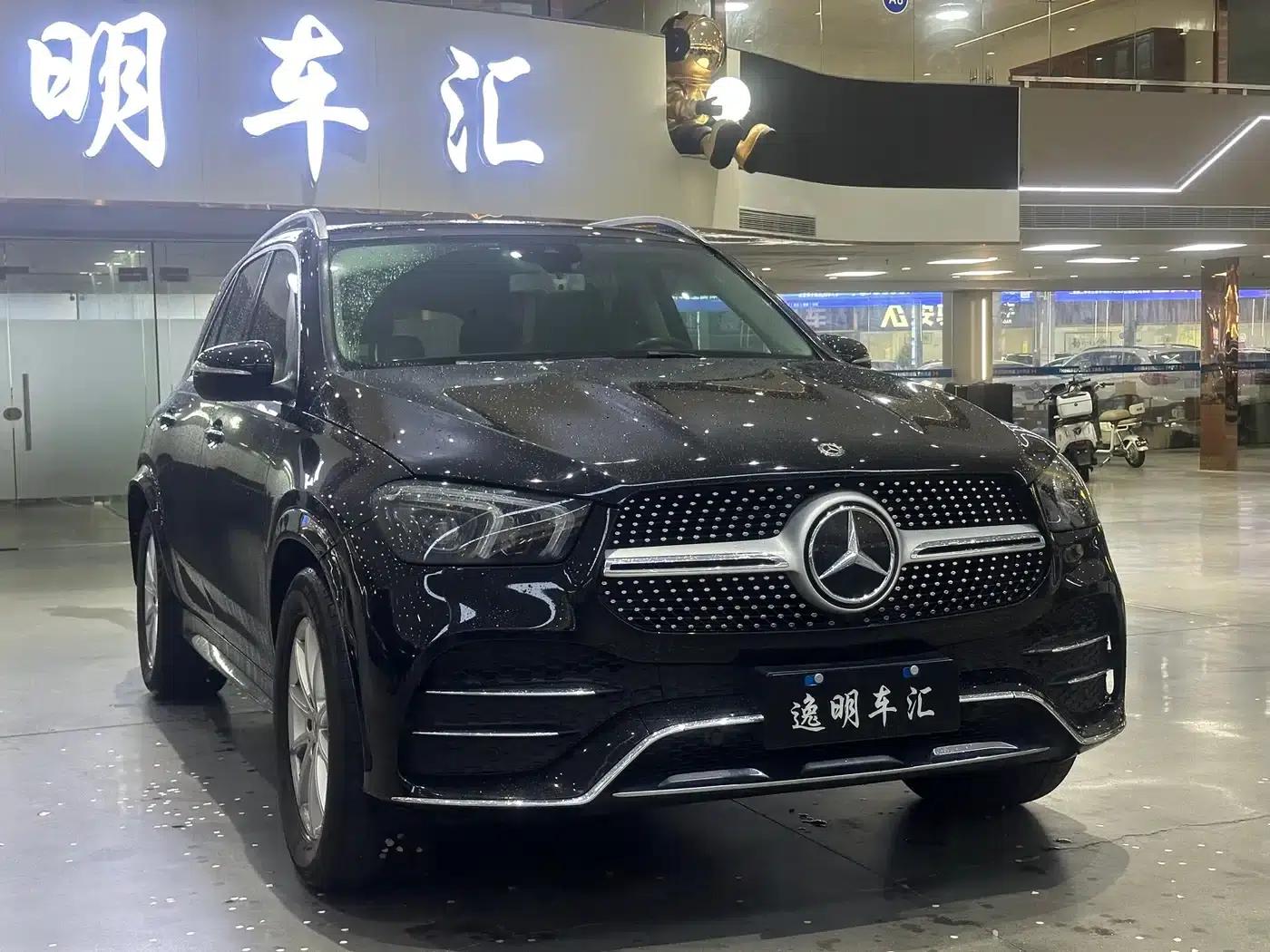 Imported Mercedes-Benz GLE 2020 facelift GLE 350 4MATIC Fashion model — миниатюра 3