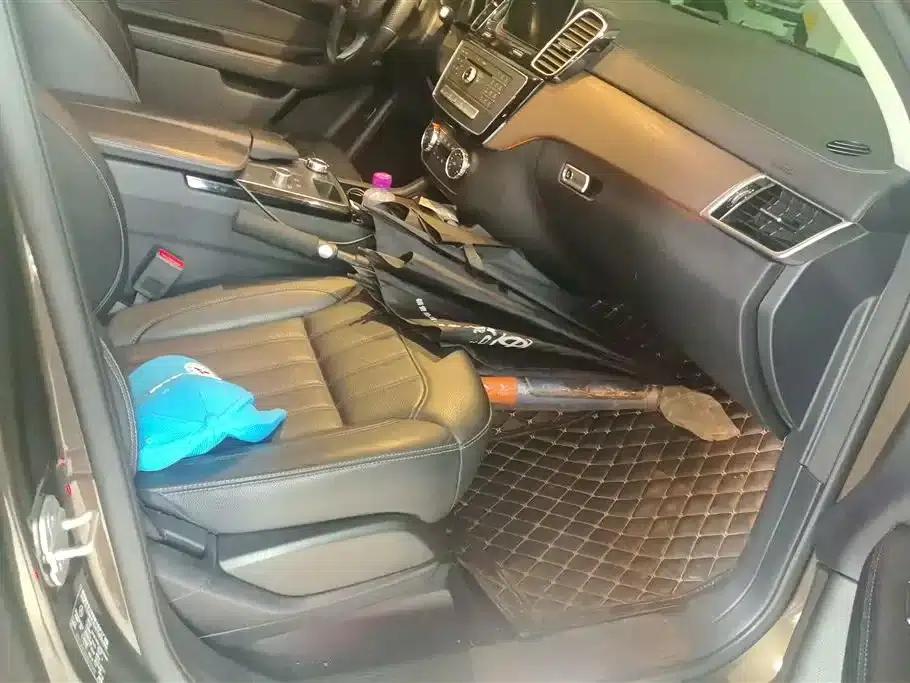 Imported Mercedes-Benz GLE 2018 GLE 320 4MATIC Dynamic Limited Edition — миниатюра 8