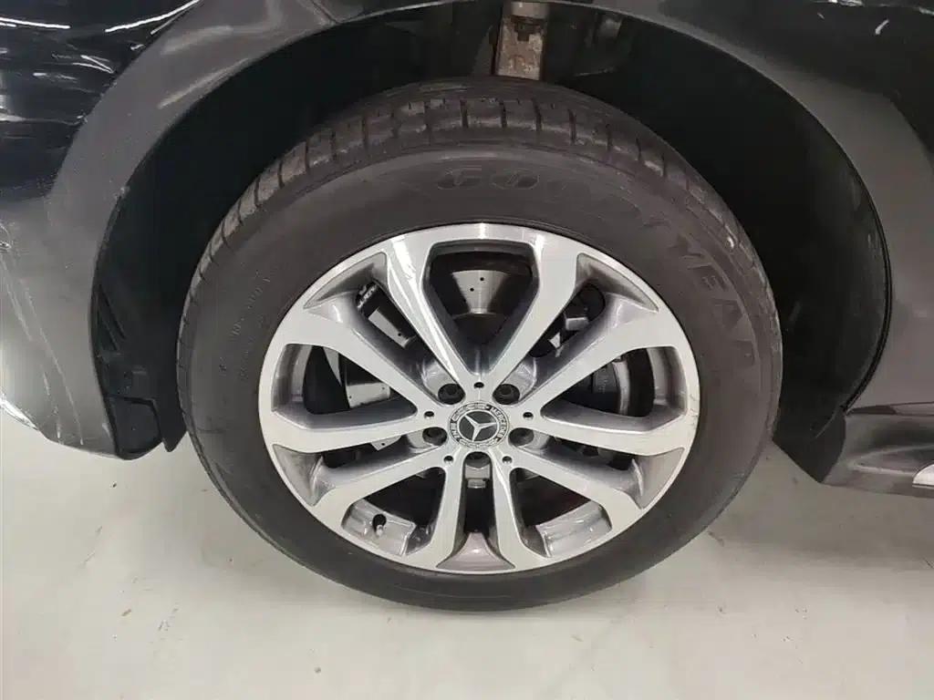 Mercedes-Benz GLE (Imported) 2019 GLE 320 4MATIC Dynamic Limited Edition — миниатюра 23