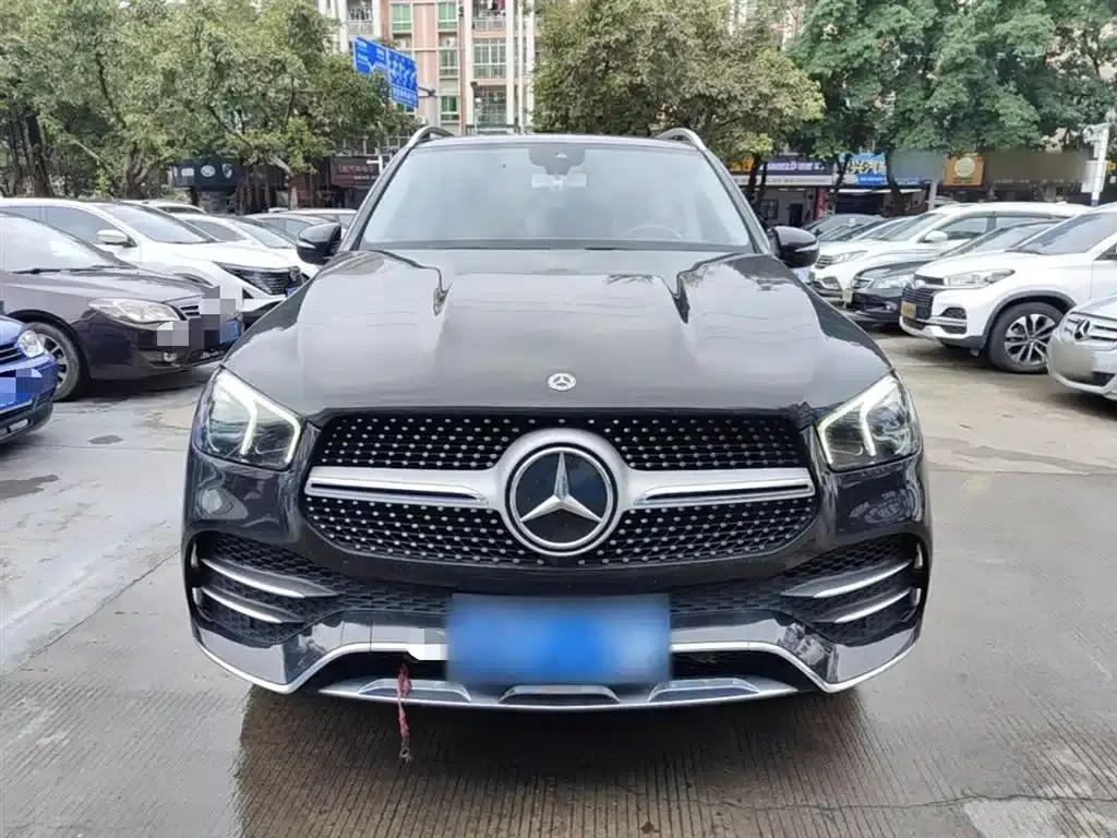 Imported Mercedes-Benz GLE 2020 facelift GLE 350 4MATIC Fashion model — миниатюра 3