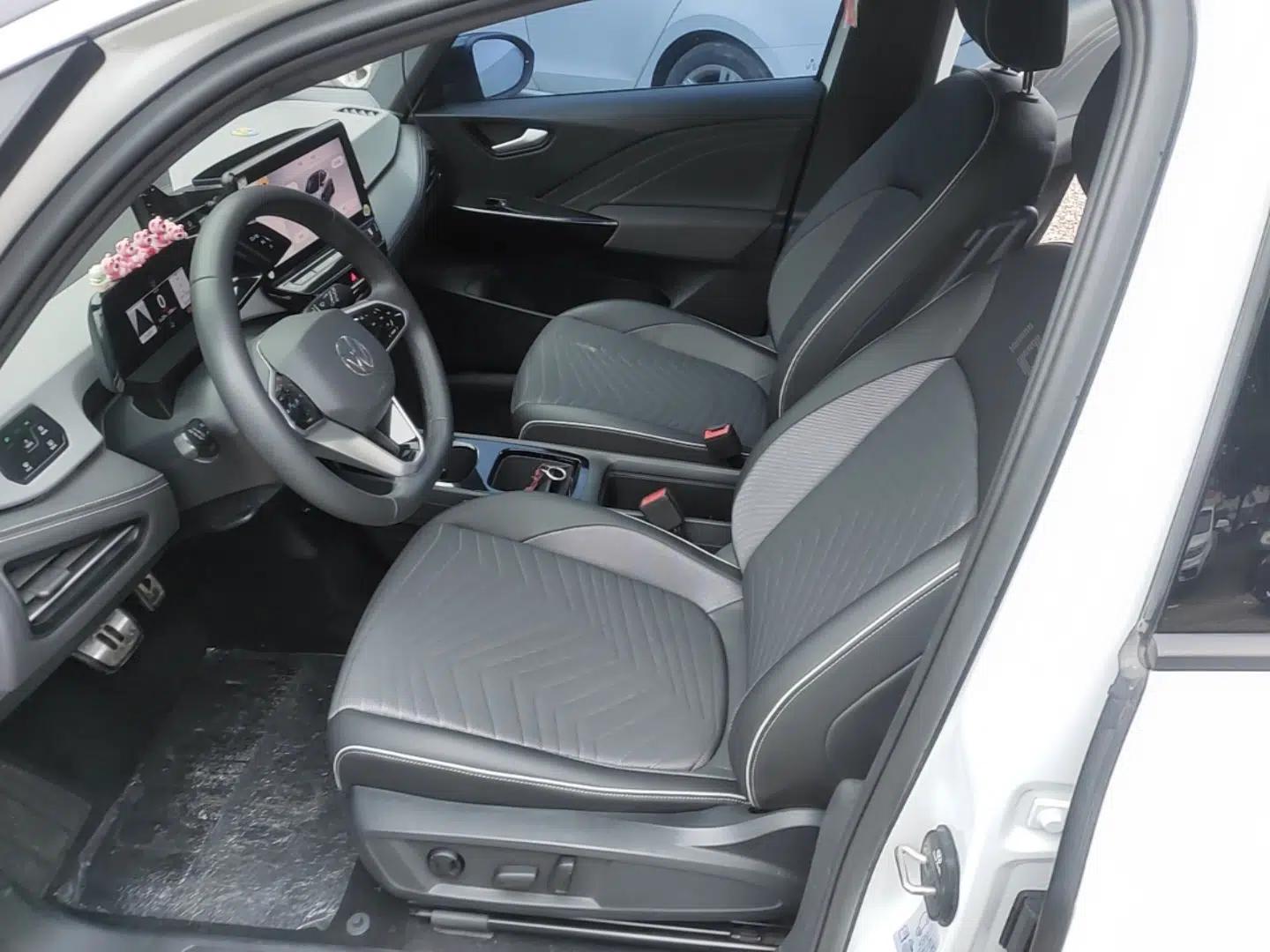 Volkswagen ID.3 2024 Outstanding Edition — миниатюра 18