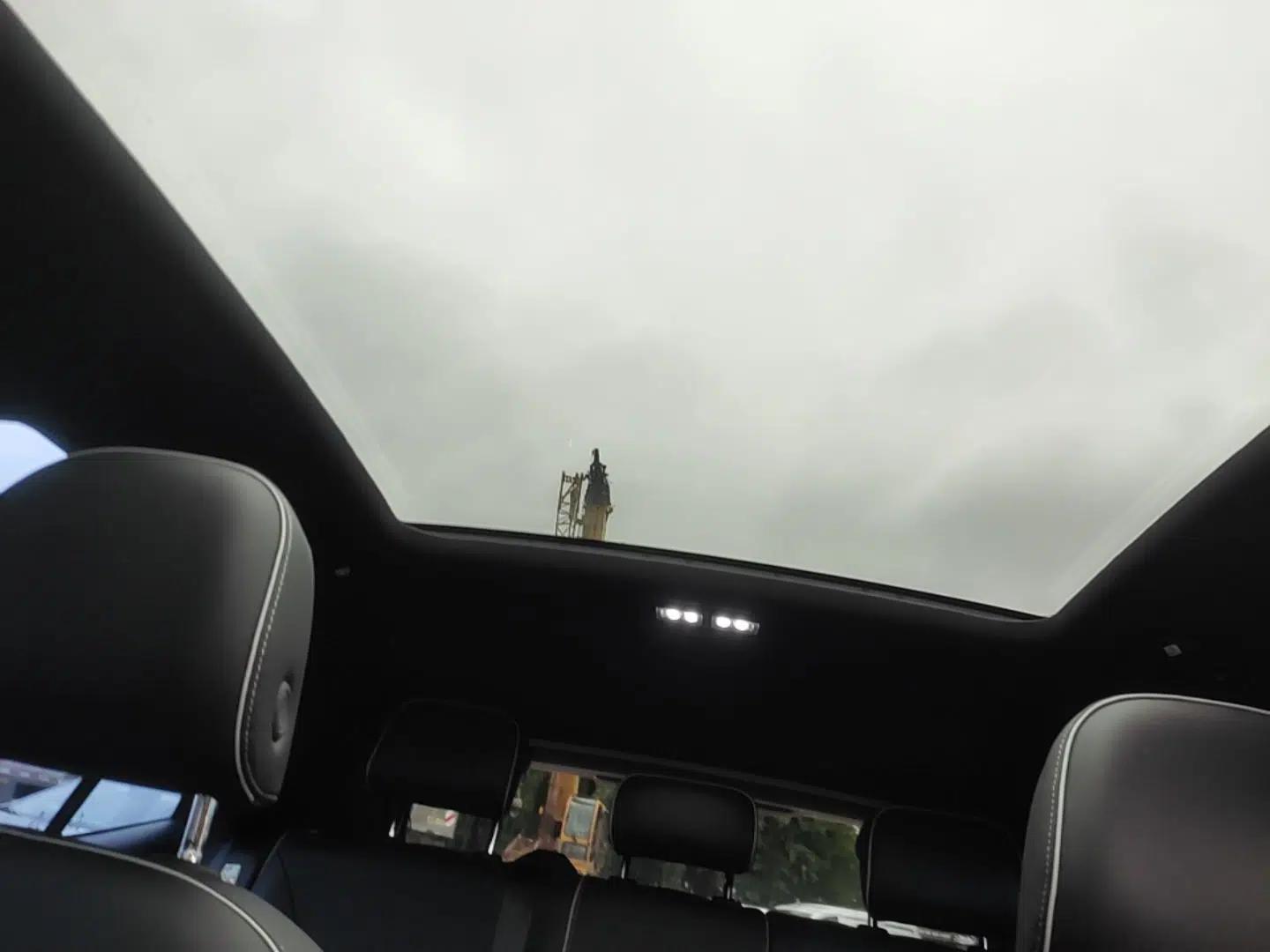 Volkswagen ID.3 2024 Outstanding Edition — миниатюра 21