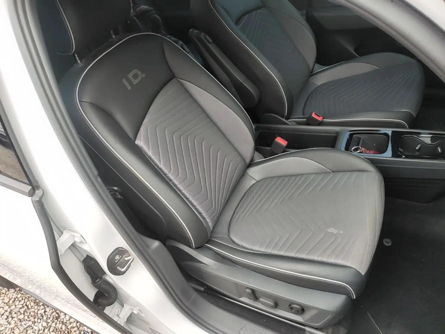 Volkswagen ID.3 2024 Outstanding Edition — миниатюра 23