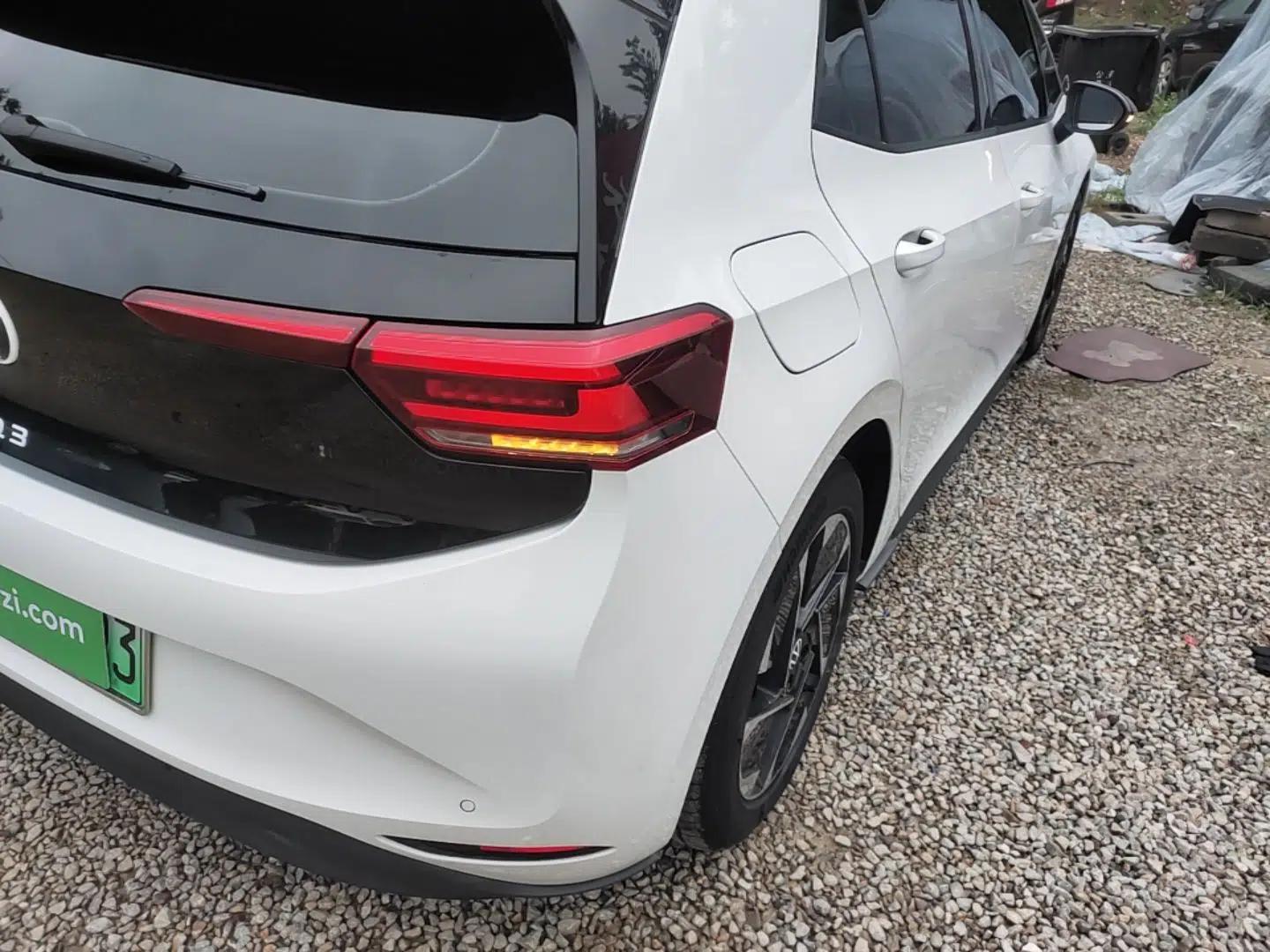 Volkswagen ID.3 2024 Outstanding Edition — миниатюра 7