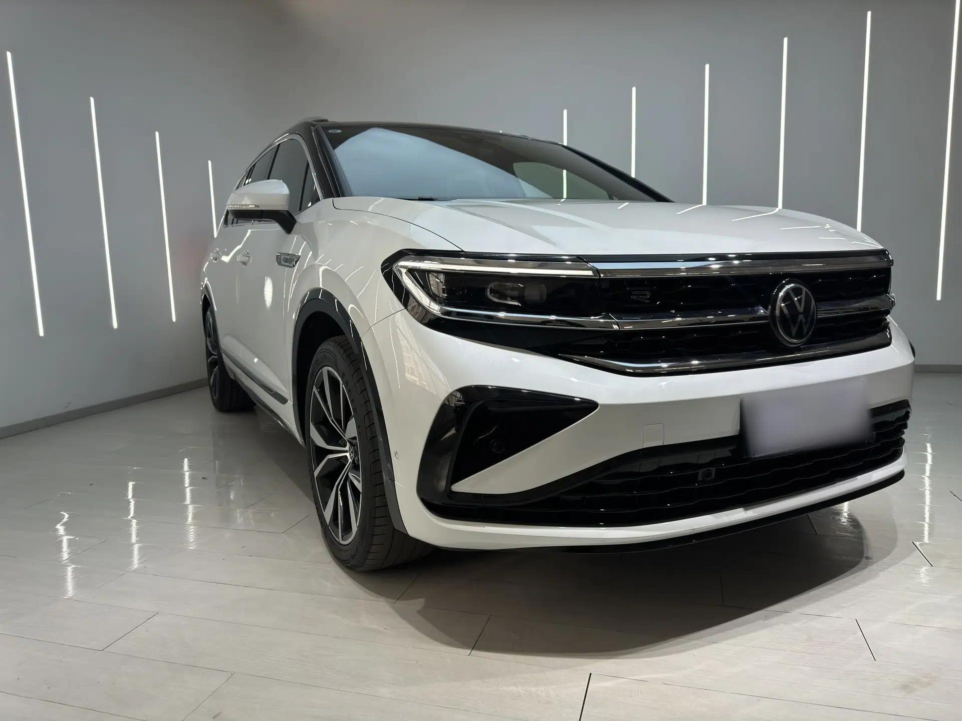 Volkswagen Talagon 2021 380TSI Four-Wheel Drive R-Line Touareg Edition — миниатюра 2