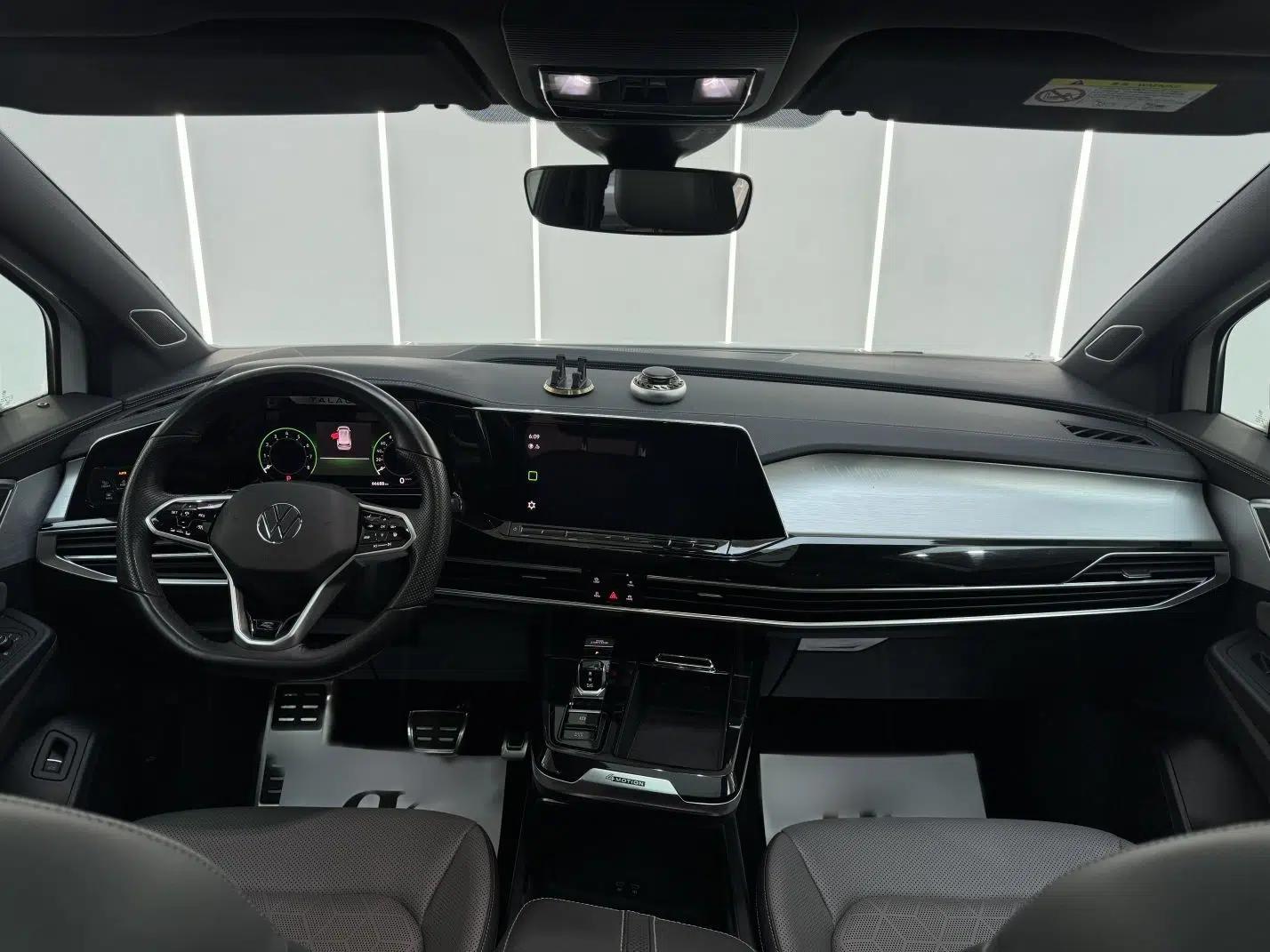 Volkswagen Talagon 2021 380TSI Four-Wheel Drive R-Line Touareg Edition — миниатюра 13