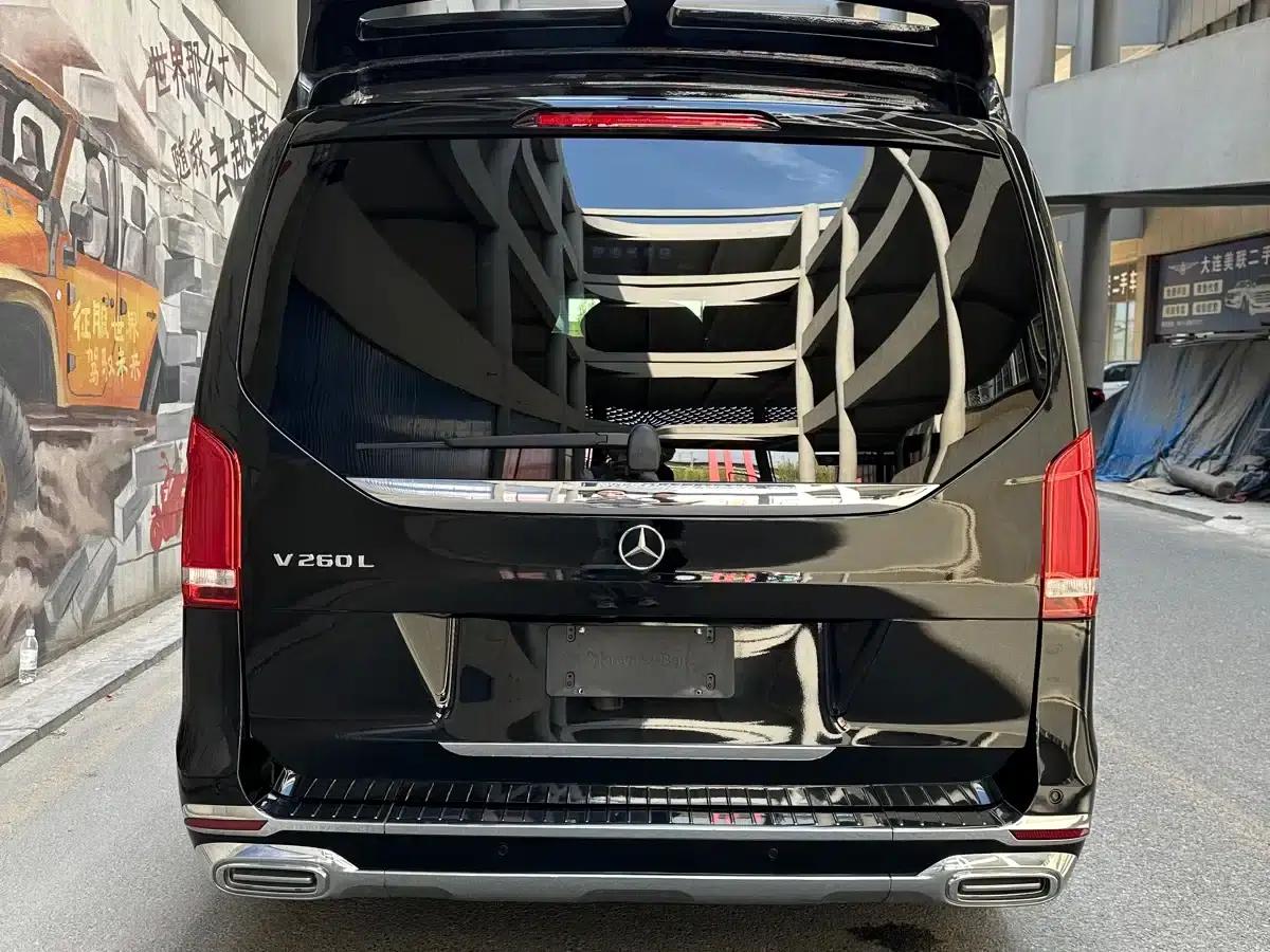 Mercedes-Benz V-Class 2022 V 260 L Long Wheelbase Luxury Edition — миниатюра 3