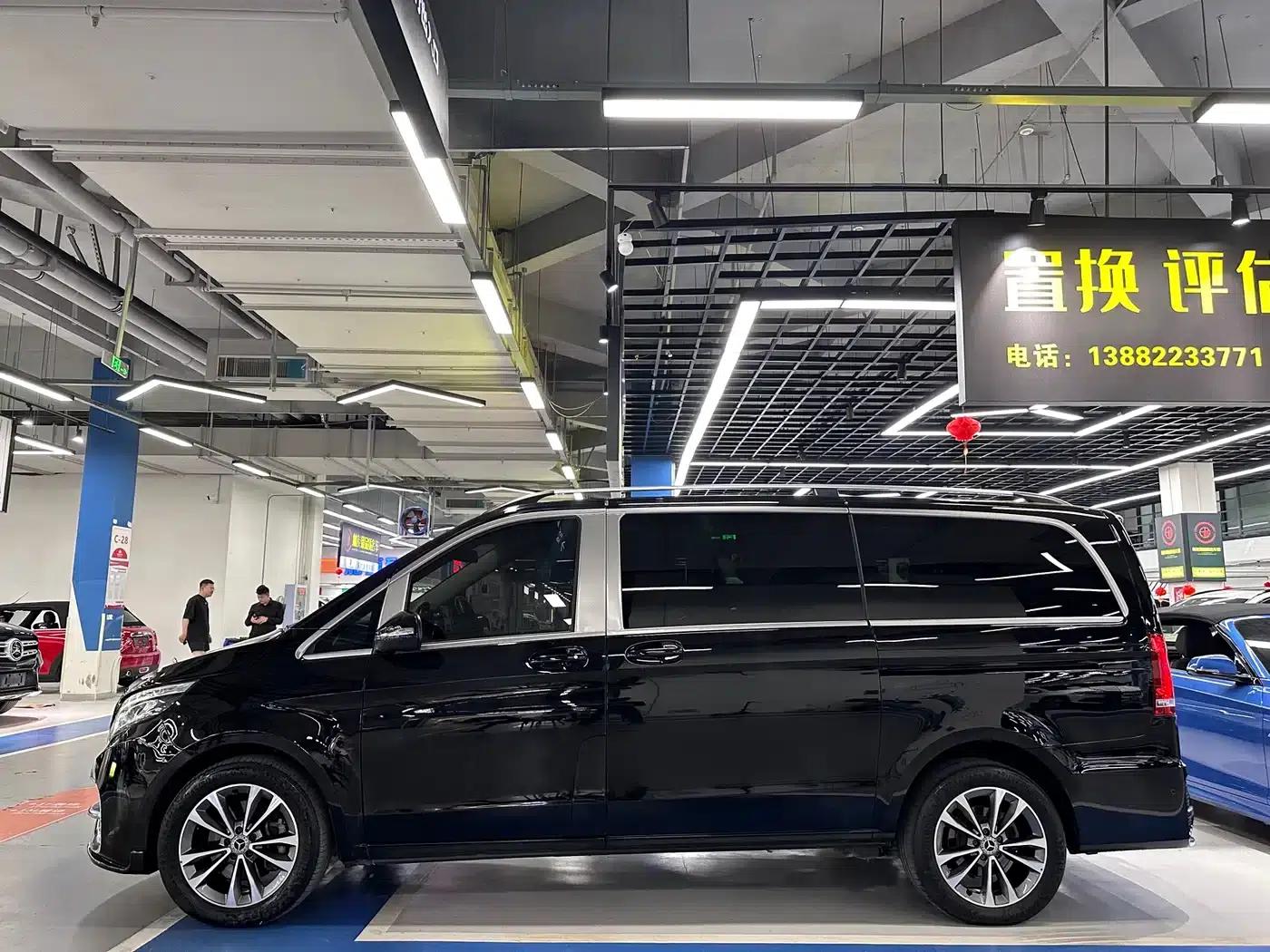 Mercedes-Benz V-Class 2020 V 260 Navigator Edition — миниатюра 7