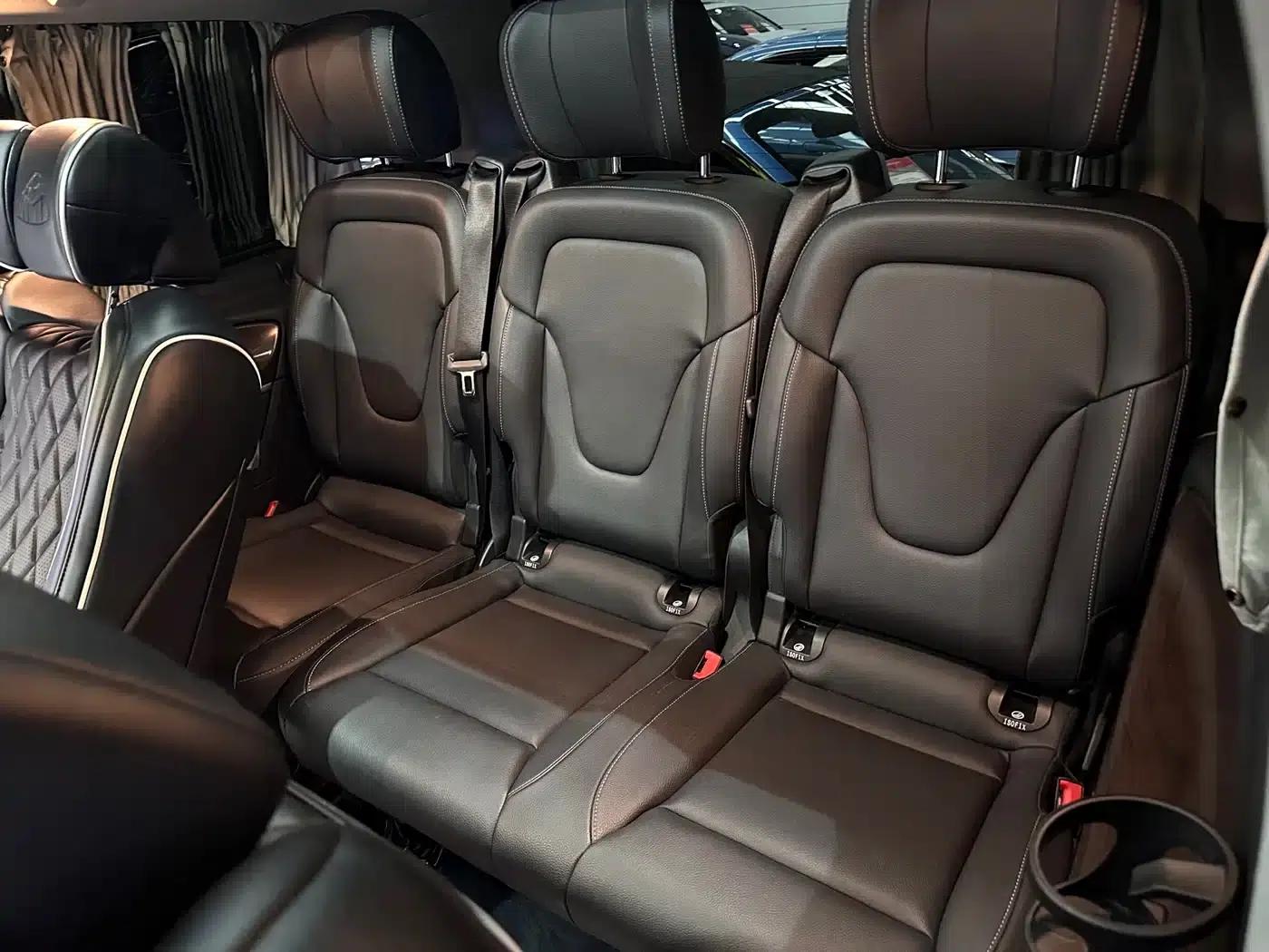 Mercedes-Benz V-Class 2020 V 260 Navigator Edition — миниатюра 10
